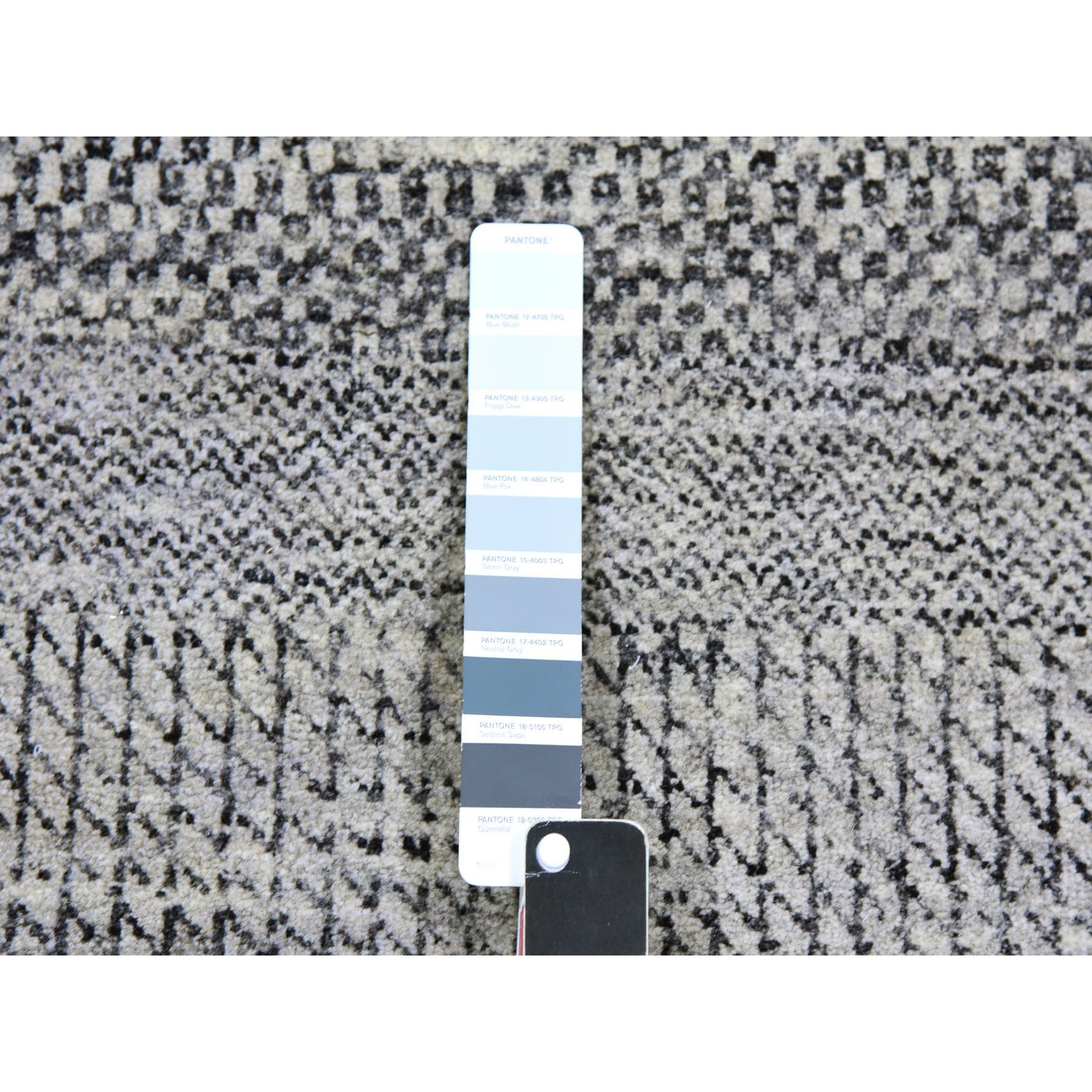 4'1"x12'1" Metallic Gray, Pure Undyed Wool, Tone on Tone, Modern Grass Design, Hand Knotted, Wide Runner Oriental Rug HR79569 - Image 4