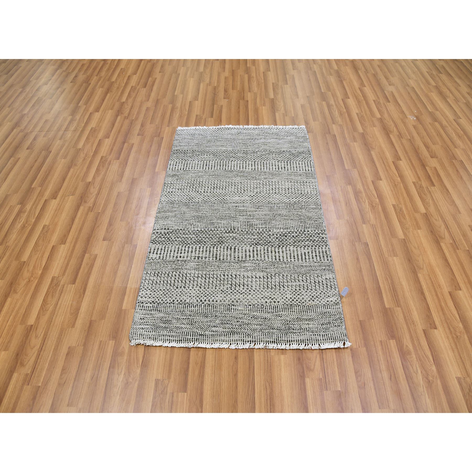 3'x4'10" Stone Eagle Gray, Natural Undyed Wool, Modern Grass Design, Hand Knotted, Tone on Tone, Oriental Rug HR79579 - Image 2