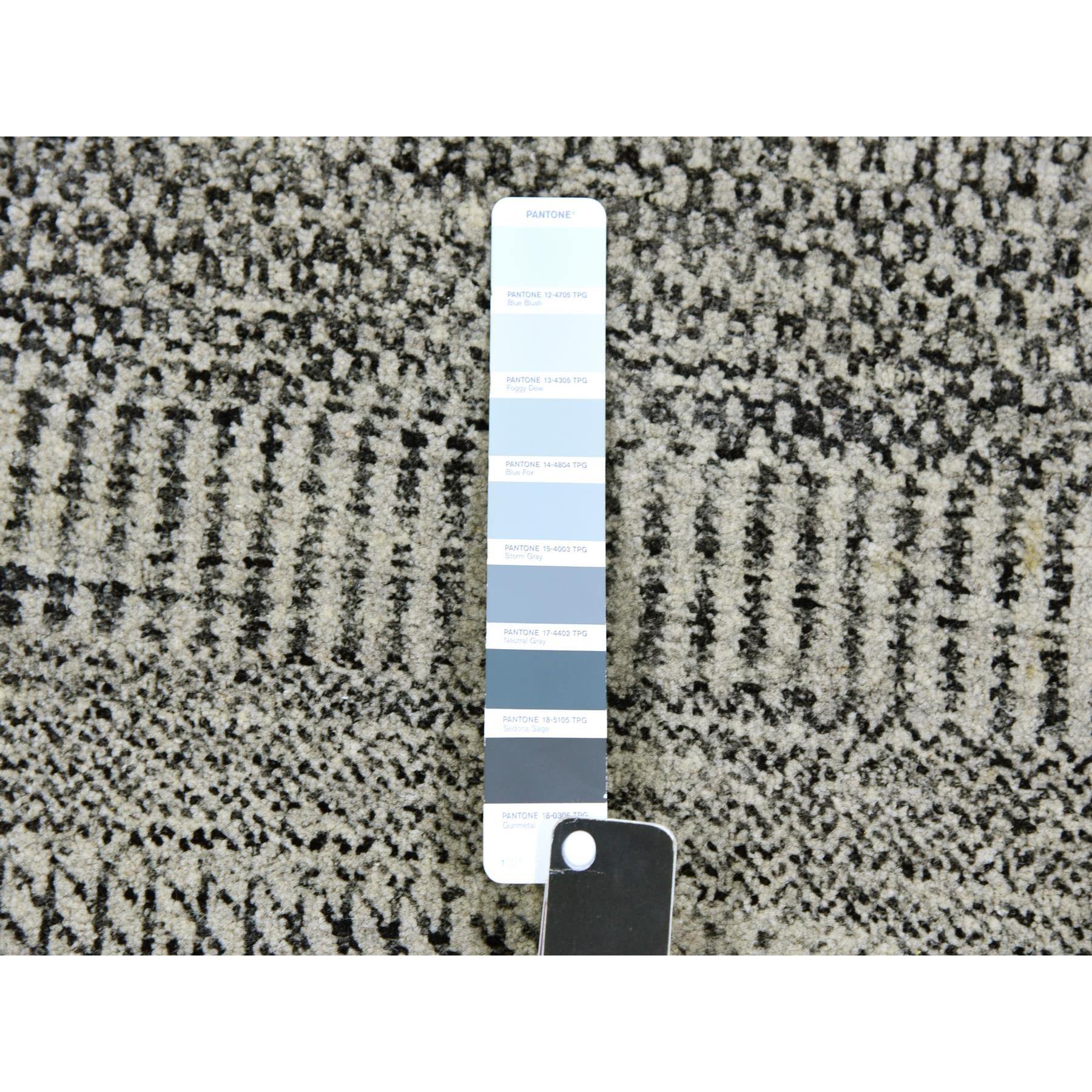 3'x4'10" Stone Eagle Gray, Natural Undyed Wool, Modern Grass Design, Hand Knotted, Tone on Tone, Oriental Rug HR79579 - Image 4