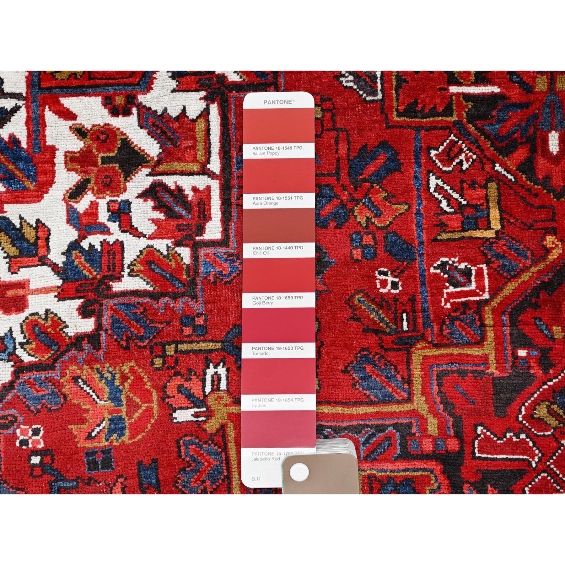 8'2"x11'10" Barn Red, Vintage Persian Heriz, Good Condition, Rustic Look, Worn Wool, Hand Knotted, Oriental Rug HR85663 - Image 8