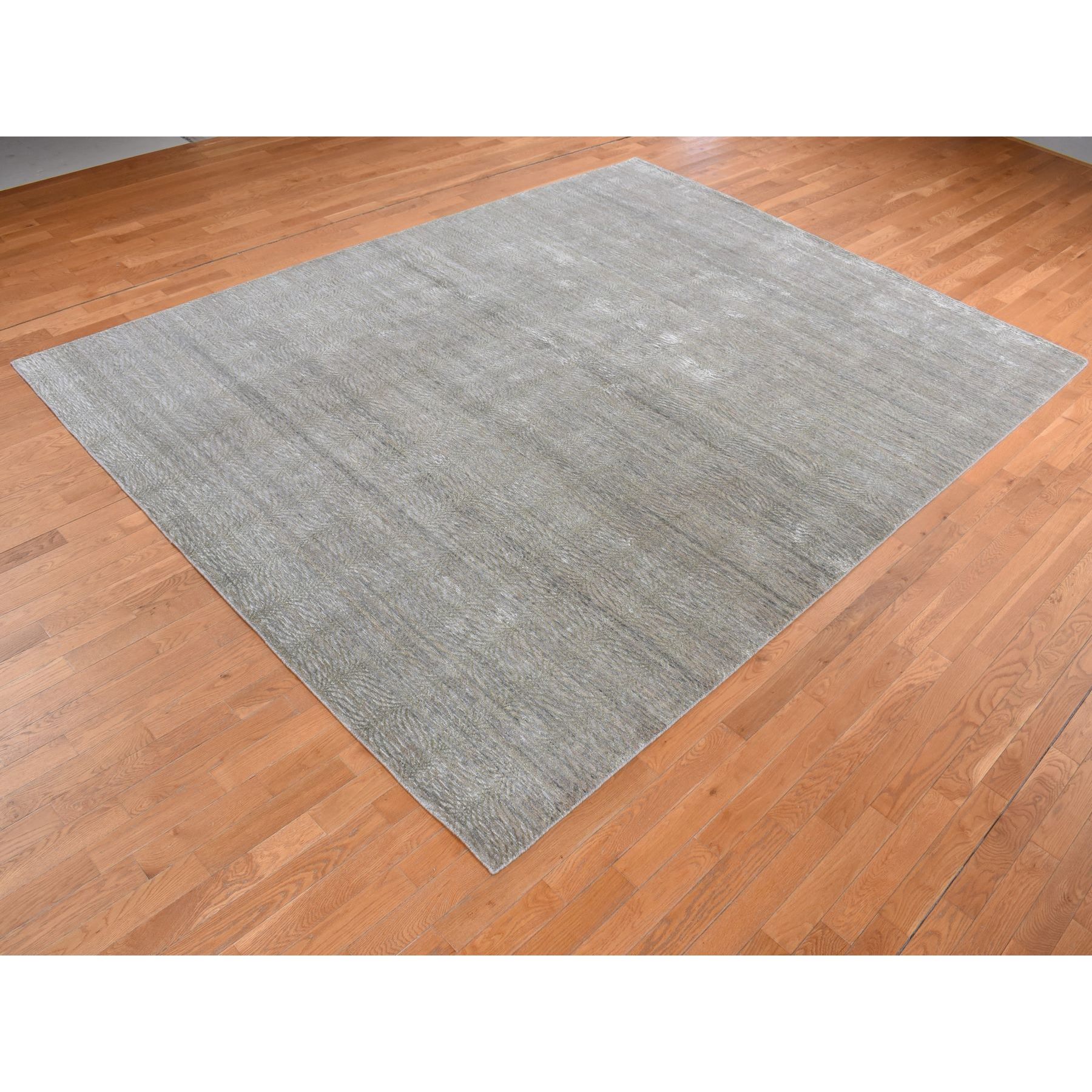 9'x12' Olive Green, Tone on Tone Leaf Design, Silk with Distressed Textured Wool, Hand Knotted, Oriental Rug HR87126 - Image 4