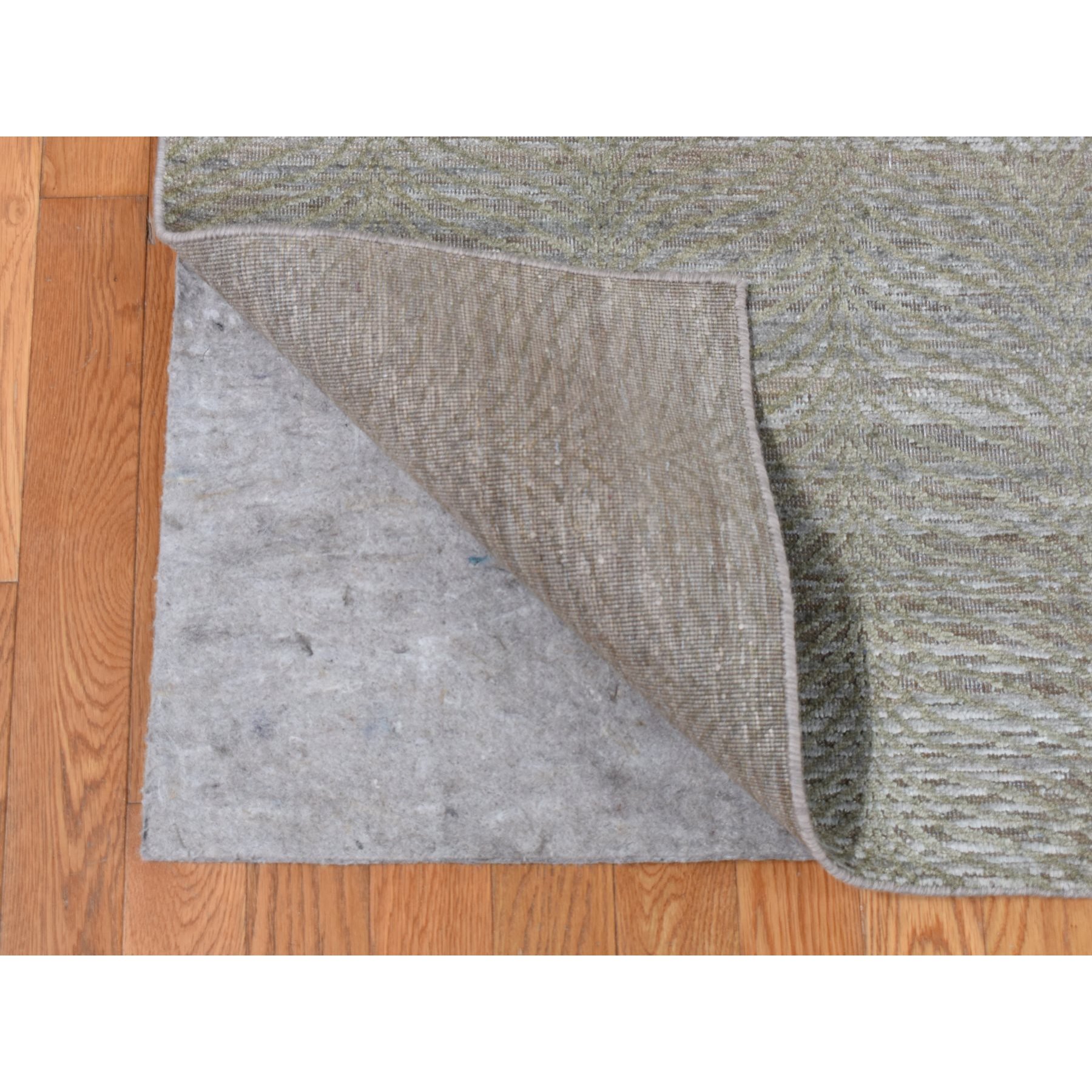 9'x12' Olive Green, Tone on Tone Leaf Design, Silk with Distressed Textured Wool, Hand Knotted, Oriental Rug HR87126 - Image 5
