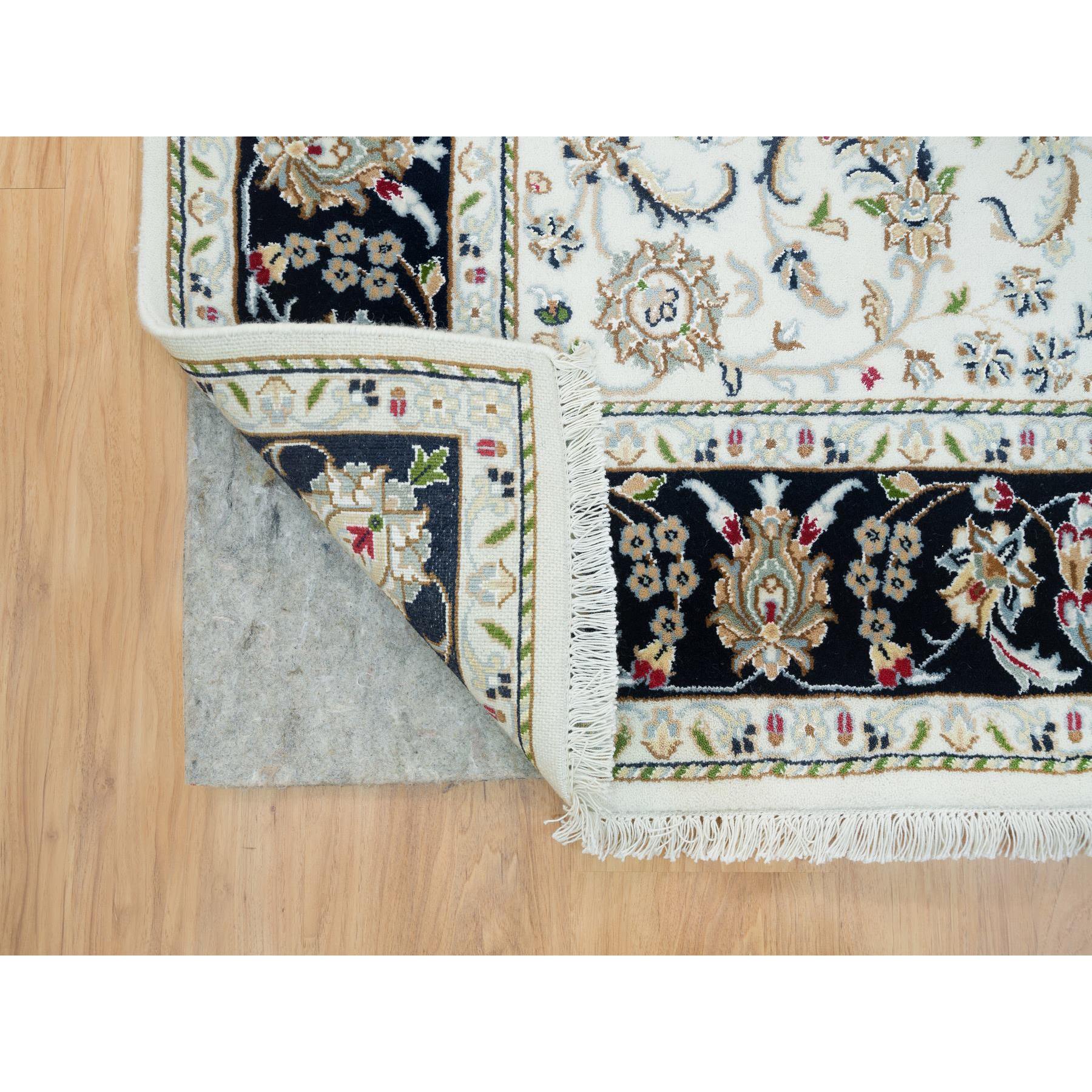 5'x7' Powder White, Nain with All Over Flower Design, 250 KPSI, Soft Wool, Hand Knotted, Oriental Rug HR65972 - Image 3