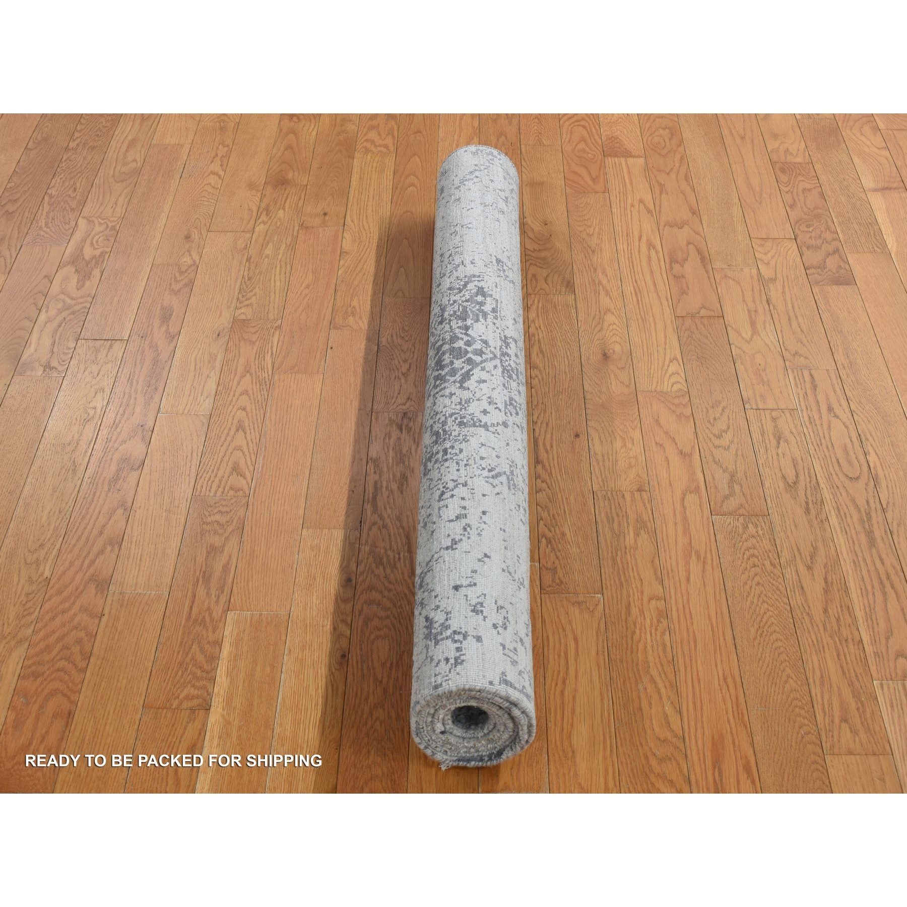 4'1"x6' Carbon Gray, Erased Persian Design, Wool and Pure Silk, Hand Knotted, Oriental Rug HR87222 - Image 5