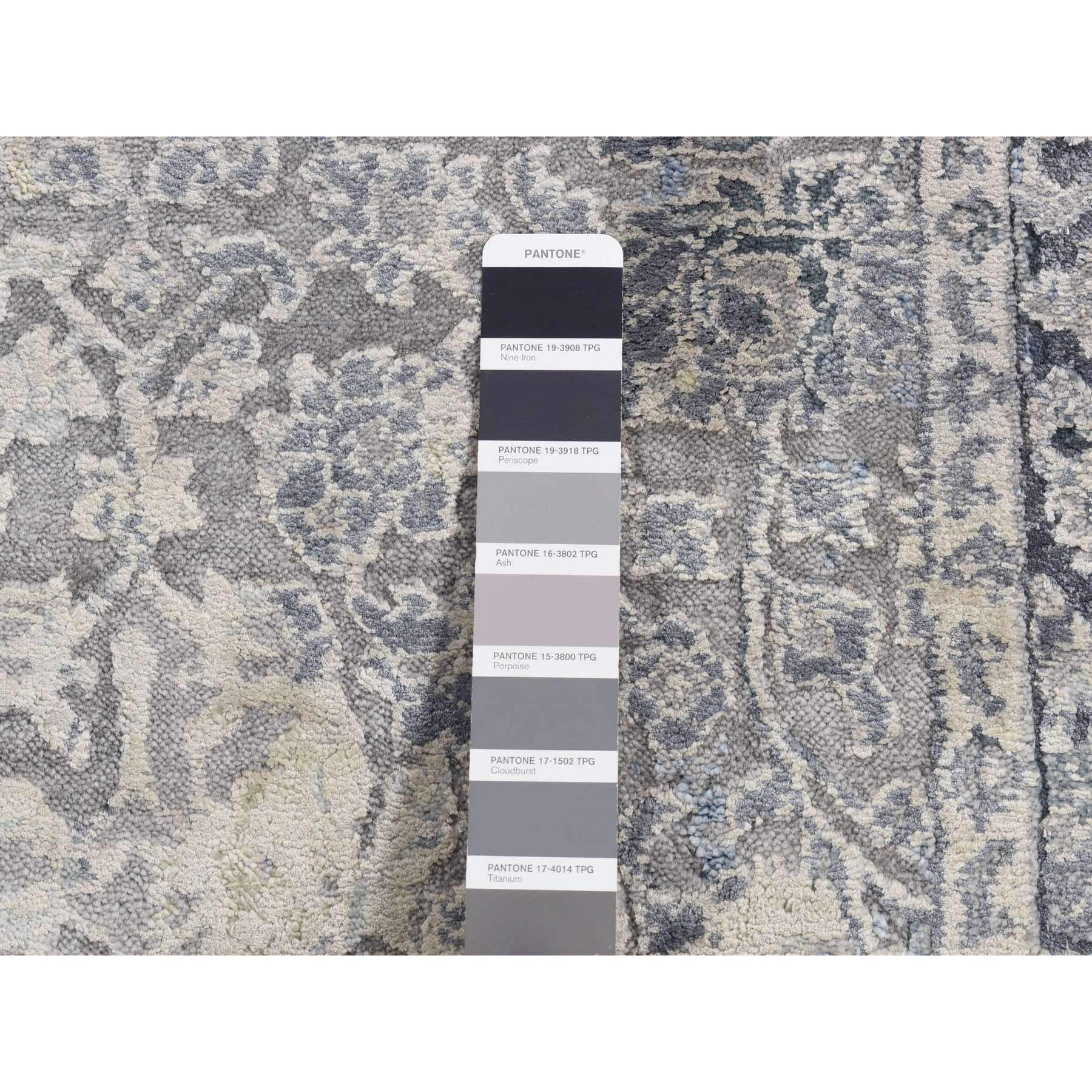 2'6"x9'10" Goose Gray, Broken and Erased Kashan Design, Textured Wool with Pure Silk, Hand Knotted, Runner Oriental Rug HR87254 - Image 3