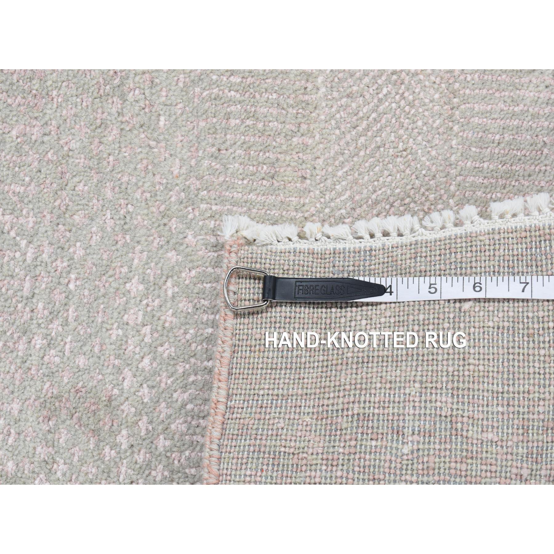 2'7"x11'3" Champagne Pink, Grass Design Gabbeh, Wool and Silk, Hand Knotted, Runner Oriental Rug HR87302 - Image 7