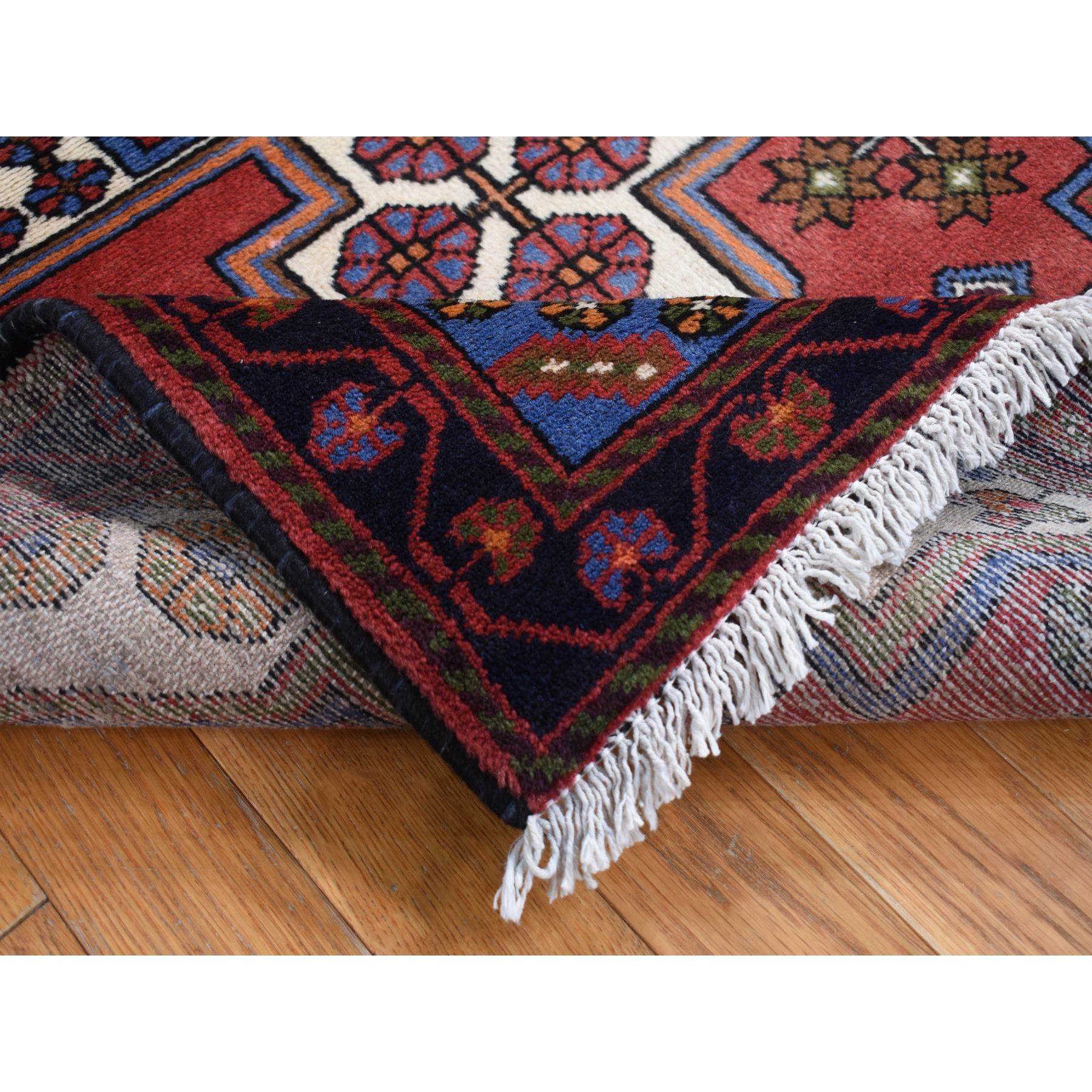 3'5"x5'3" Cardinals Red, New Persian Hamadan with Cross Design, Pure Wool, Hand Knotted, Oriental Rug HR87379 - Image 4