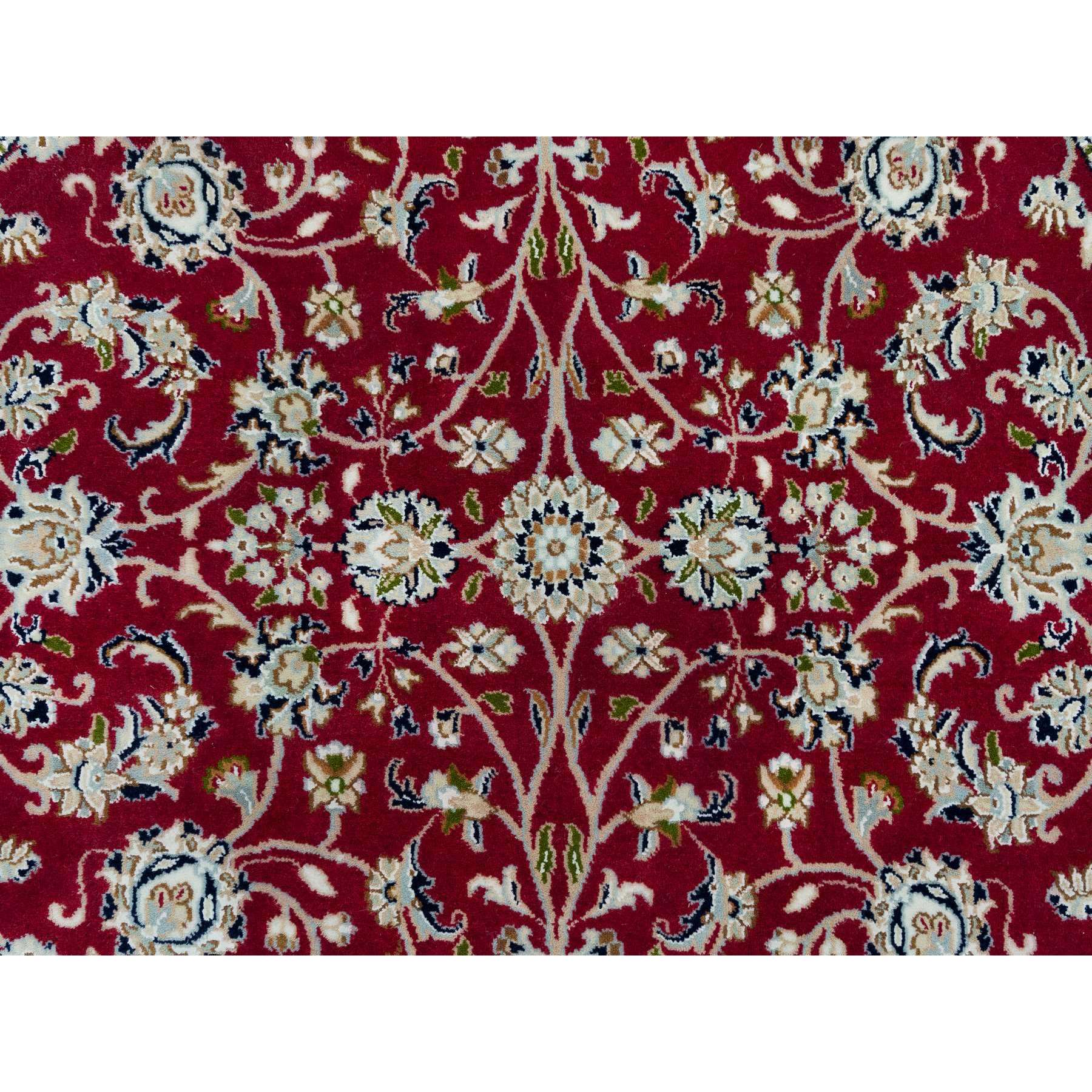 4'10"x4'10" Burgundy Red, Nain with All Over Flower Design, 250 KPSI, Extra Soft Wool, Hand Knotted, Round Oriental Rug HR90018 - Image 5