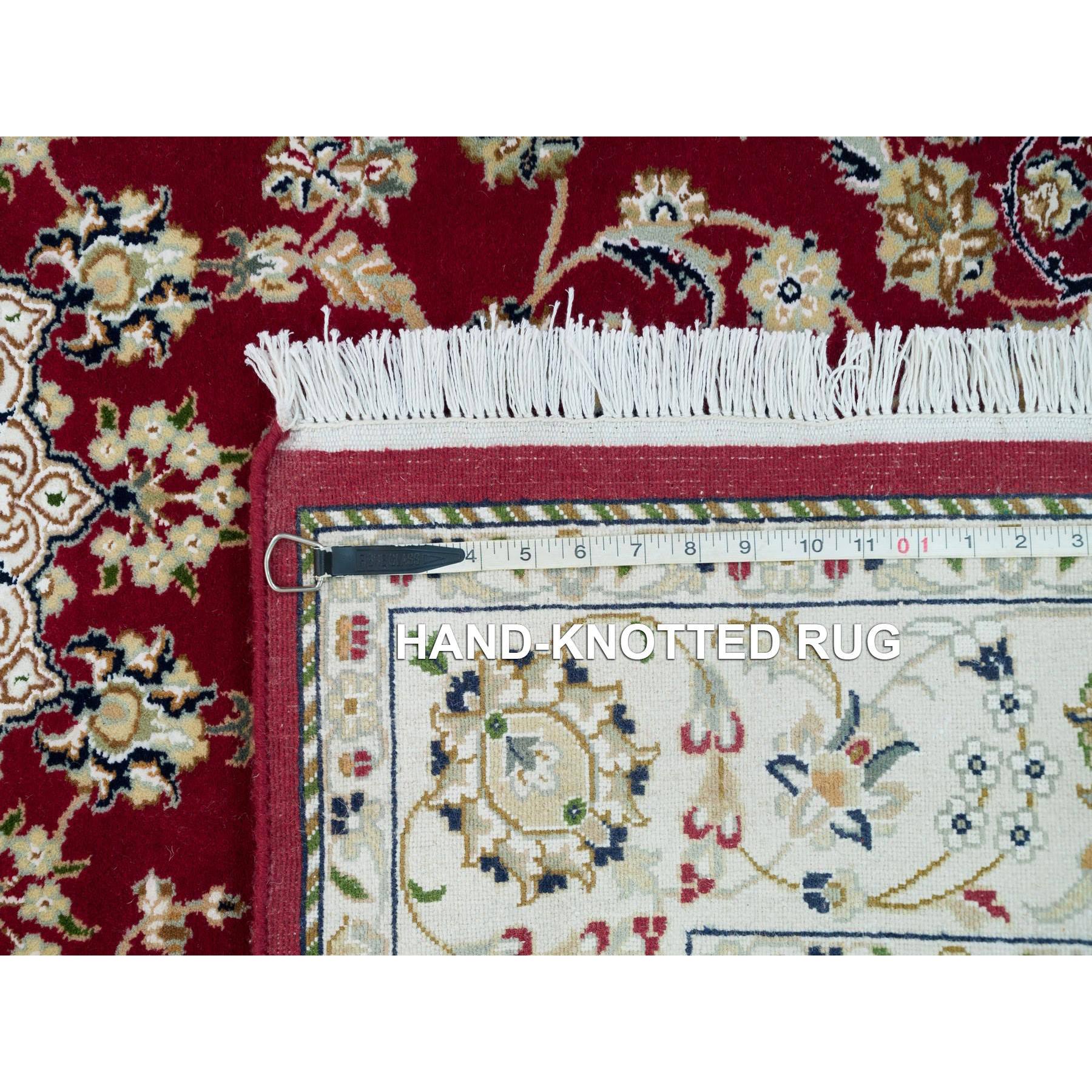 4'6"x6'10" Burgundy Red, Nain with Center Medallion Flower Design, 250 KPSI, Soft Wool, Hand Knotted, Oriental Rug HR90062 - Image 8
