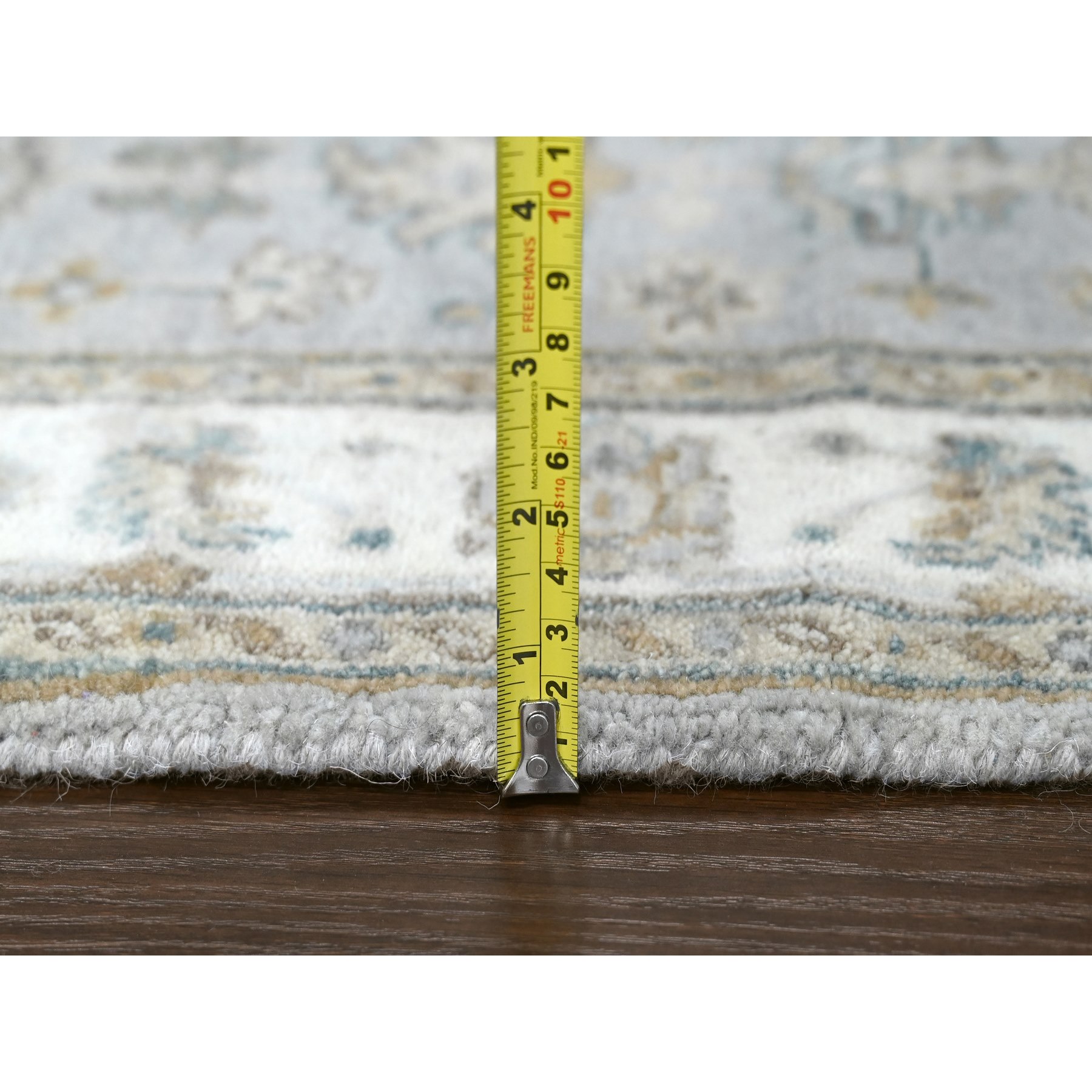 3'2"x5' Misty Gray with Daisy White, Hand Knotted, Karajeh Design with Geometric Medallion, Natural Wool, Oriental Rug HR84744 - Image 7