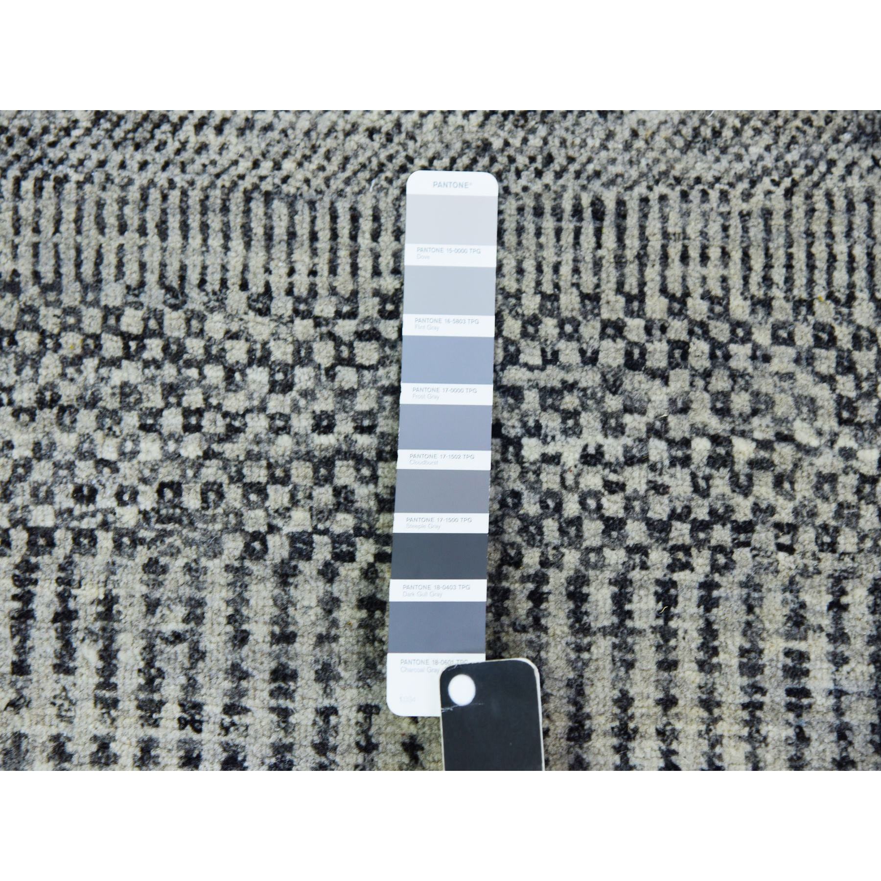 2'8"x20' Owl Gray, Hand Knotted, Tone on Tone, Modern Grass Design, XL Runner 100% Undyed Wool Oriental Rug HR79703 - Image 4