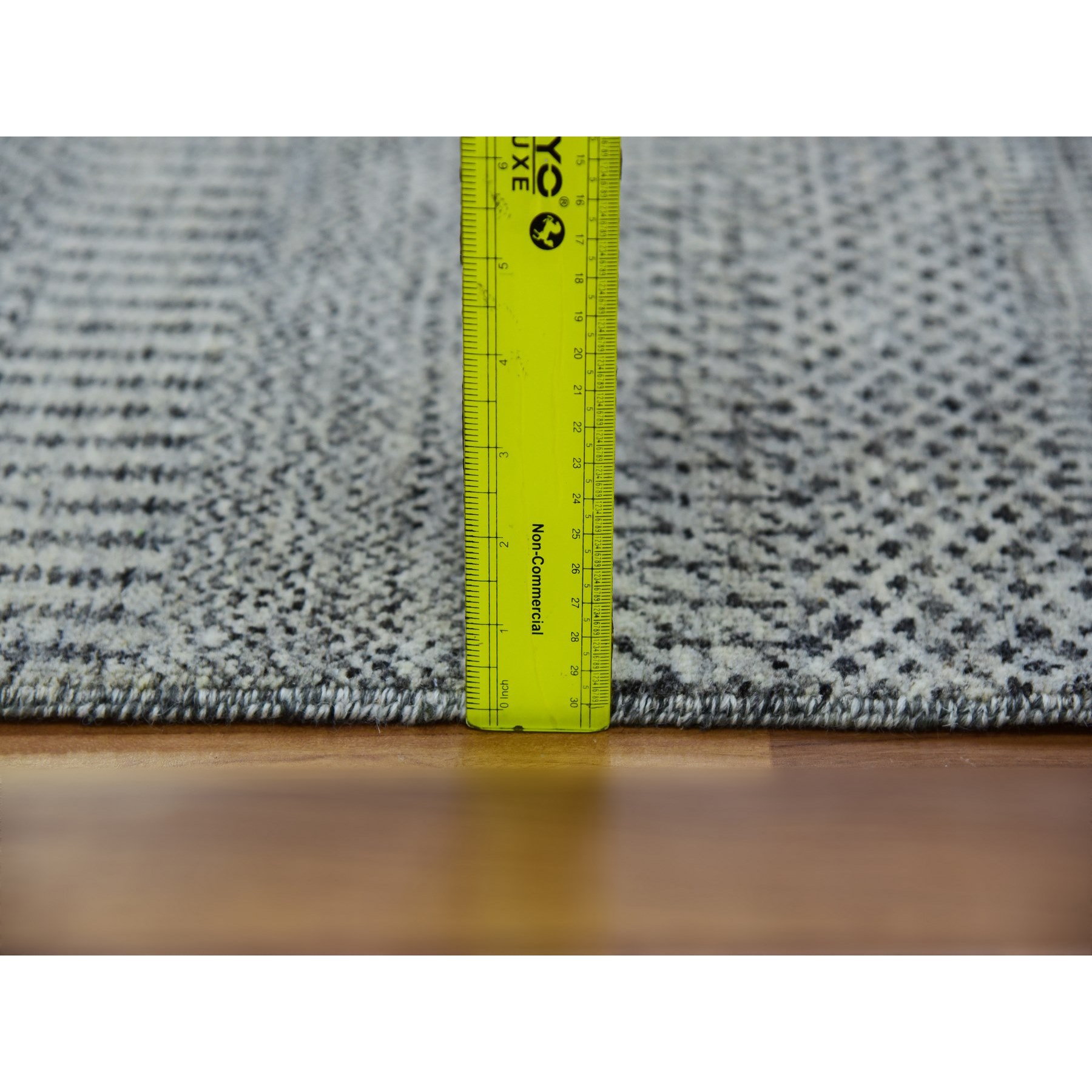 2'8"x20' Owl Gray, Hand Knotted, Tone on Tone, Modern Grass Design, XL Runner 100% Undyed Wool Oriental Rug HR79703 - Image 6