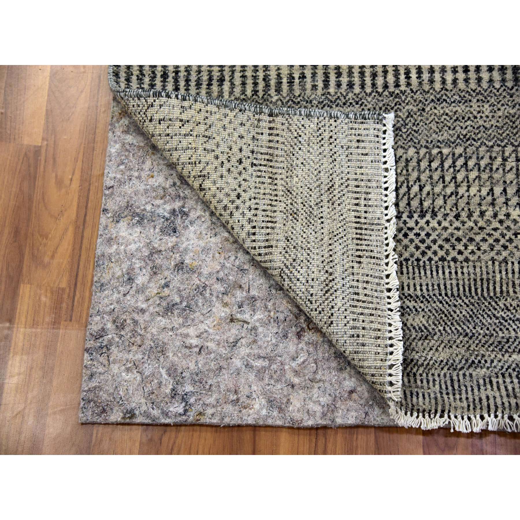 2'6"x5'10" Frost Gray, Tone on Tone, Modern Pure Undyed Wool Grass Design, Hand Knotted, Runner Oriental Rug HR79708 - Image 3