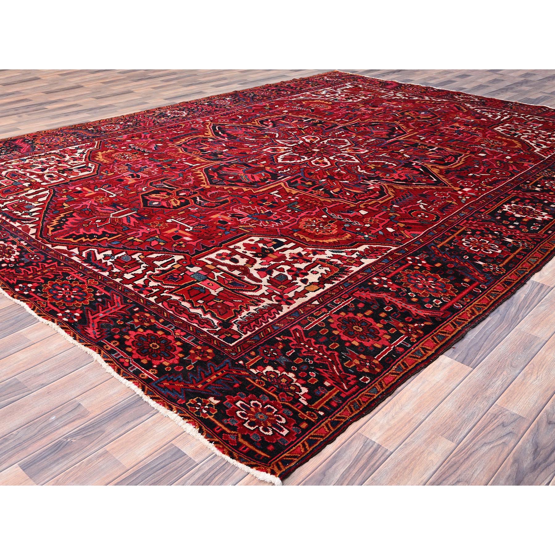 9'7"x12'6" Dutch Tulip Red, Semi Antique Hand Knotted With Porcelain White Corners Persian Heriz Design, Shiny wool Excellent Condition, Oriental Rug HR86143 - Image 4