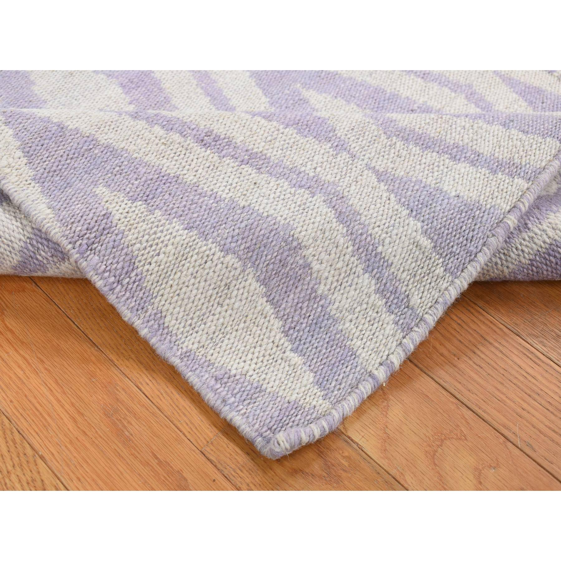 2'8"x8' Little Princess Purple, 100% Wool, Hand Woven, Flat Weave Reversible Kilim, Runner Oriental Rug HR87844 - Image 4