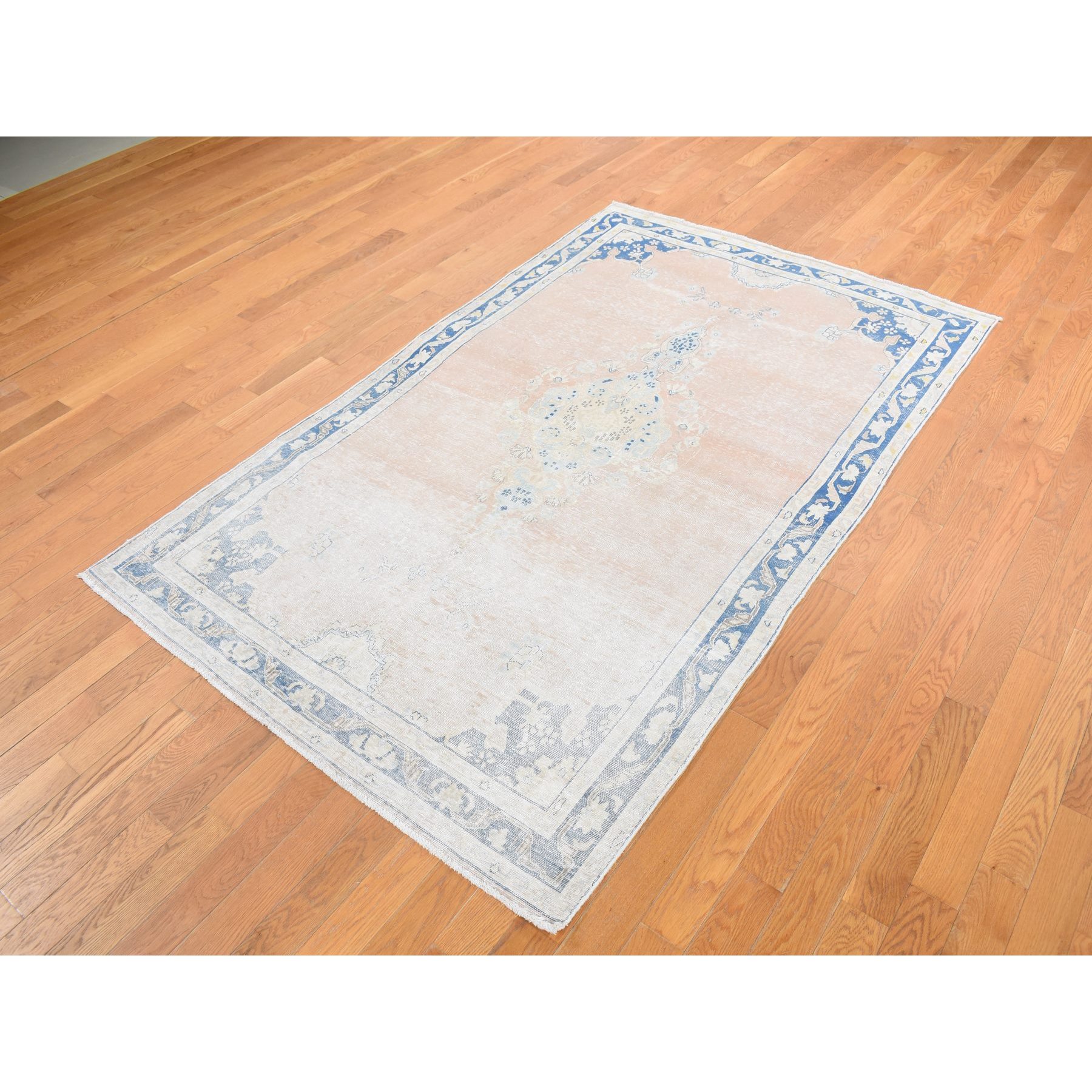 4'7"x7'6" Champagne Pink, Worn Wool, Hand Knotted, White Wash Vintage Kerman, Worn Pile, Distressed, Oriental Rug HR87930 - Image 3
