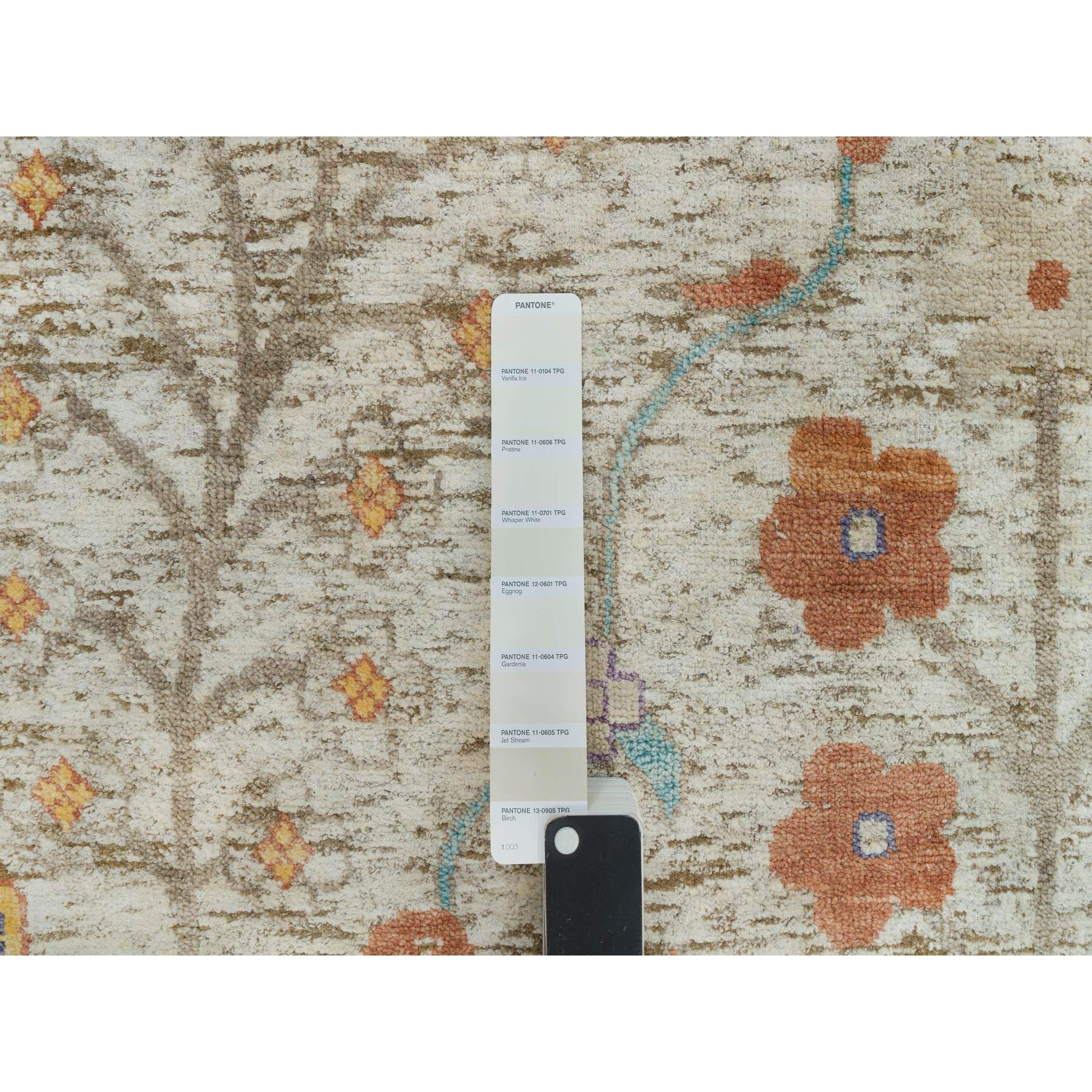 12'x12' Linen Beige, Textured Wool and Silk, Directional Vase Design, Hand Knotted, Oriental Round Rug HR90255 - Image 7