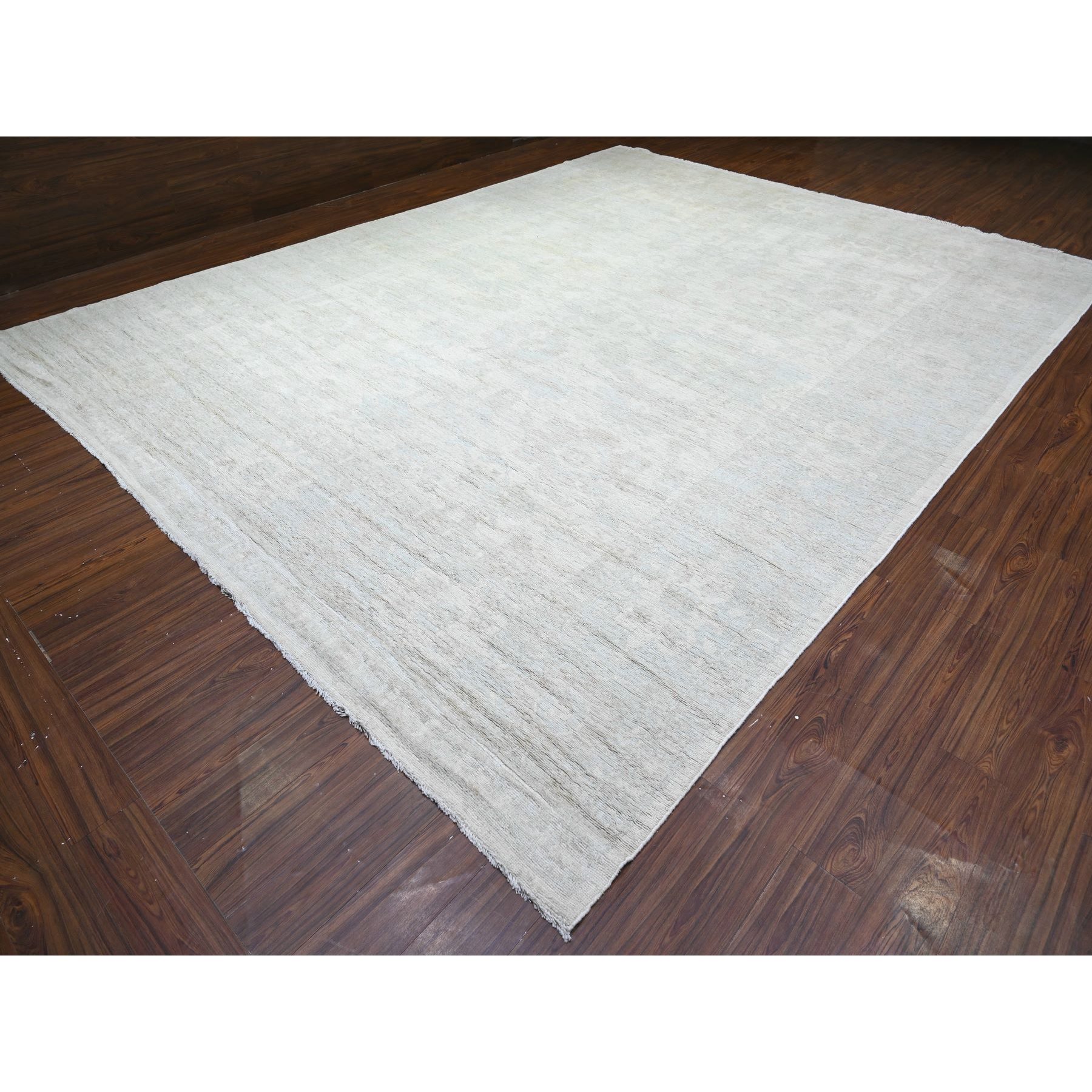 11'8"x15'2" Night White, Hand Knotted, Afghan Angora Oushak with Faded Out Colors, 100% Wool, Vegetable Dyes, Oriental Oversized Rug HR88027 - Image 4
