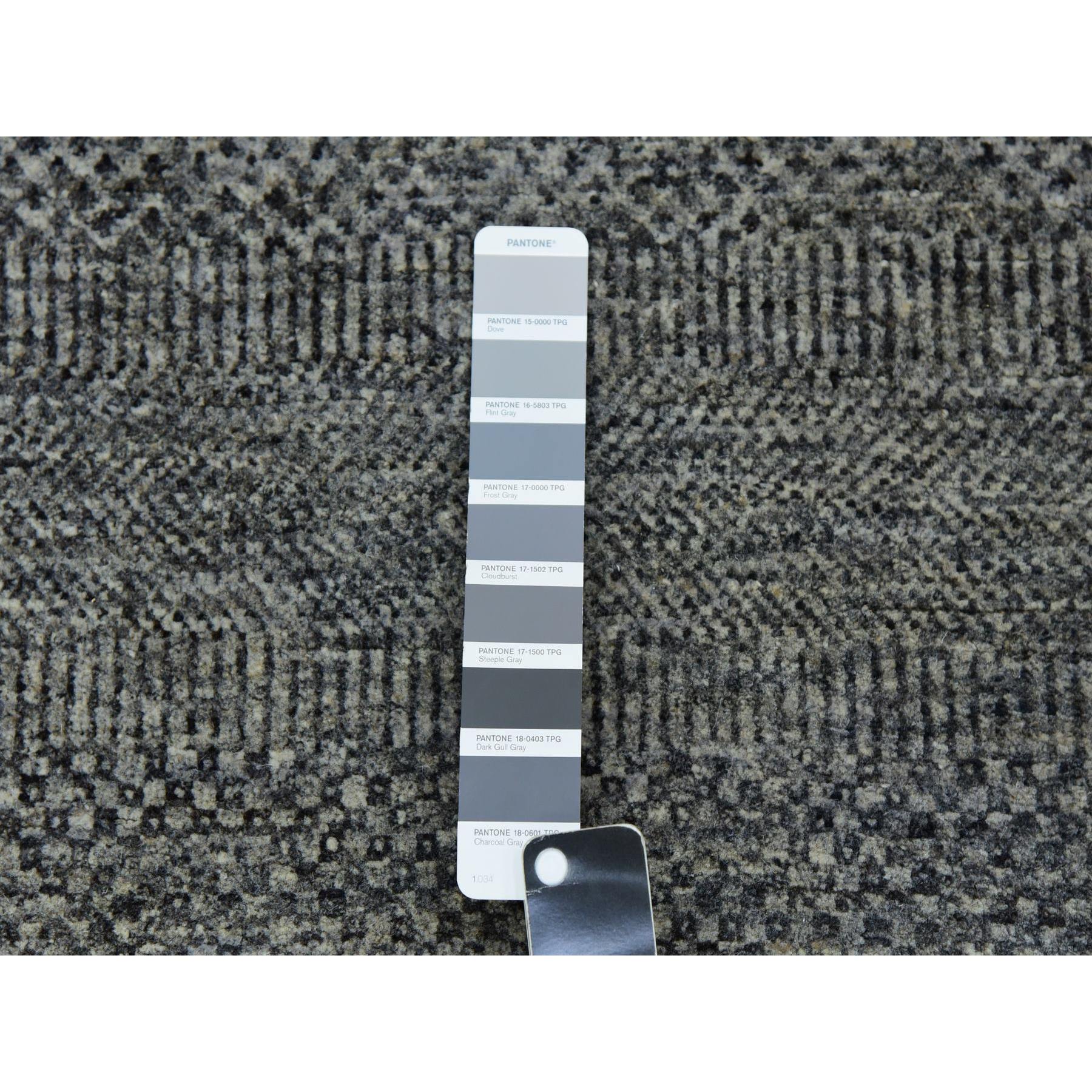 6'x6' Gauntlet Gray, Hand Knotted, Shabby Chic, Modern 100% Undyed Wool With Grass Design, Tone On Tone, Organic Sustainable Textile Oriental Round Rug HR79657 - Image 4