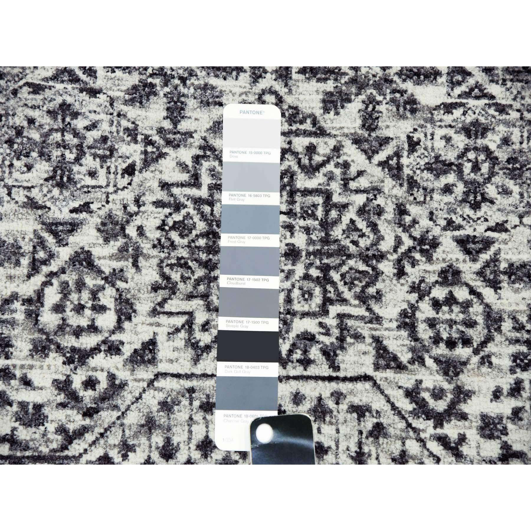 2'9"x10' Paris White, Mamluk Dynasty, Tone on Tone Design, Undyed 100% Wool, Hand Knotted, Runner Oriental Rug HR79686 - Image 4