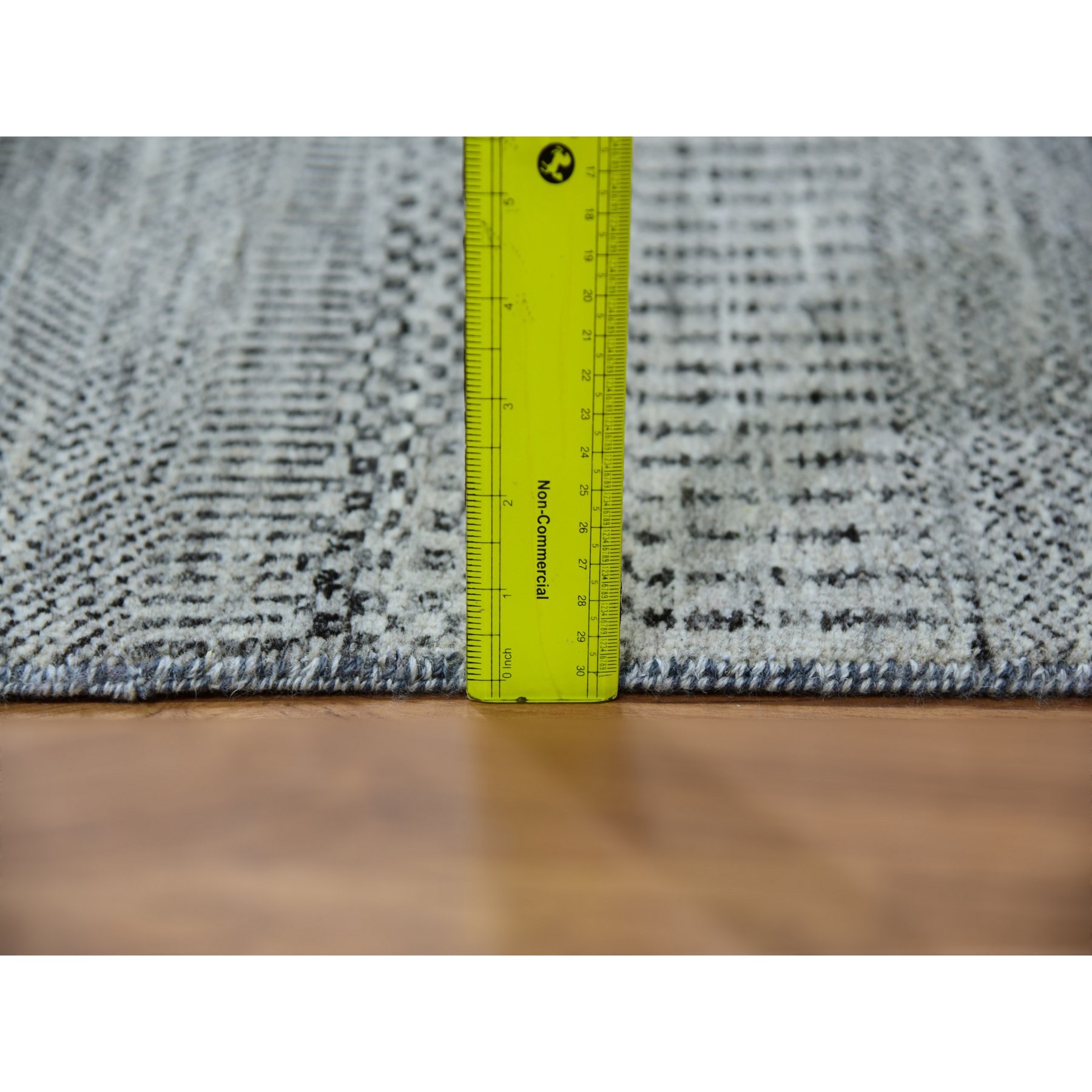2'7"x18'4" Sabre Gray, Modern Undyed Grass Design, Velvety and Soft Wool, Tone On Tone, XL Runner Oriental Rug HR79885 - Image 5