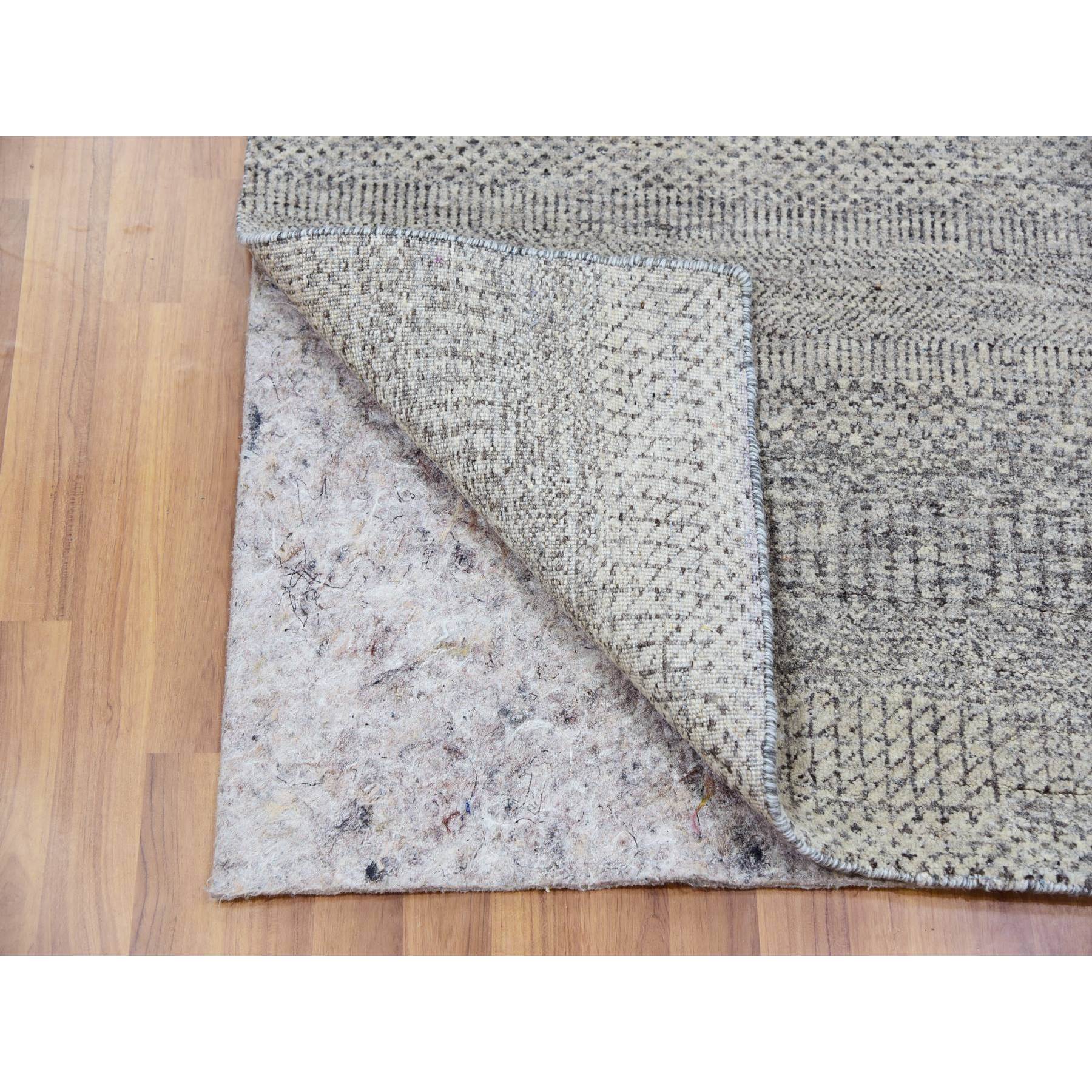 3'x5'2" Amherst Gray, Hand Knotted, Modern Grass Design, Tone On Tone, Pure Undyed Wool, Oriental Rug HR79891 - Image 3