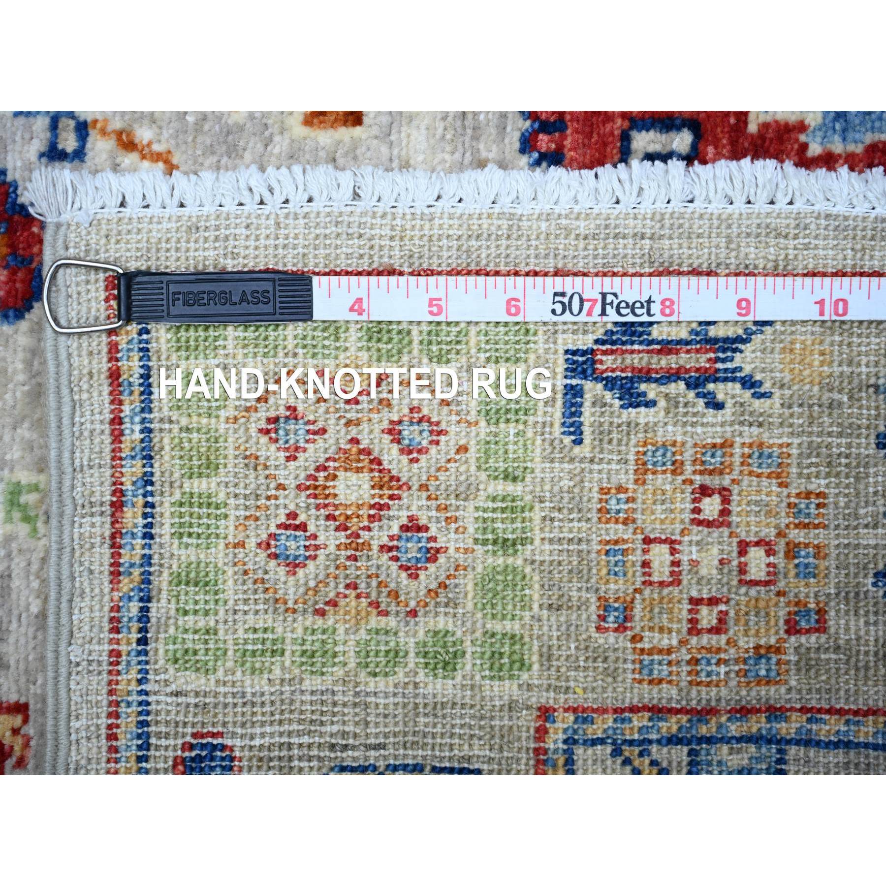 3'1"x5' White Gray, Aryana Collection, Mahal Design with Geometric Leaf Elements, Vegetable Dyes, Extra Soft Wool, Hand Knotted, Oriental Rug HR88341 - Image 6