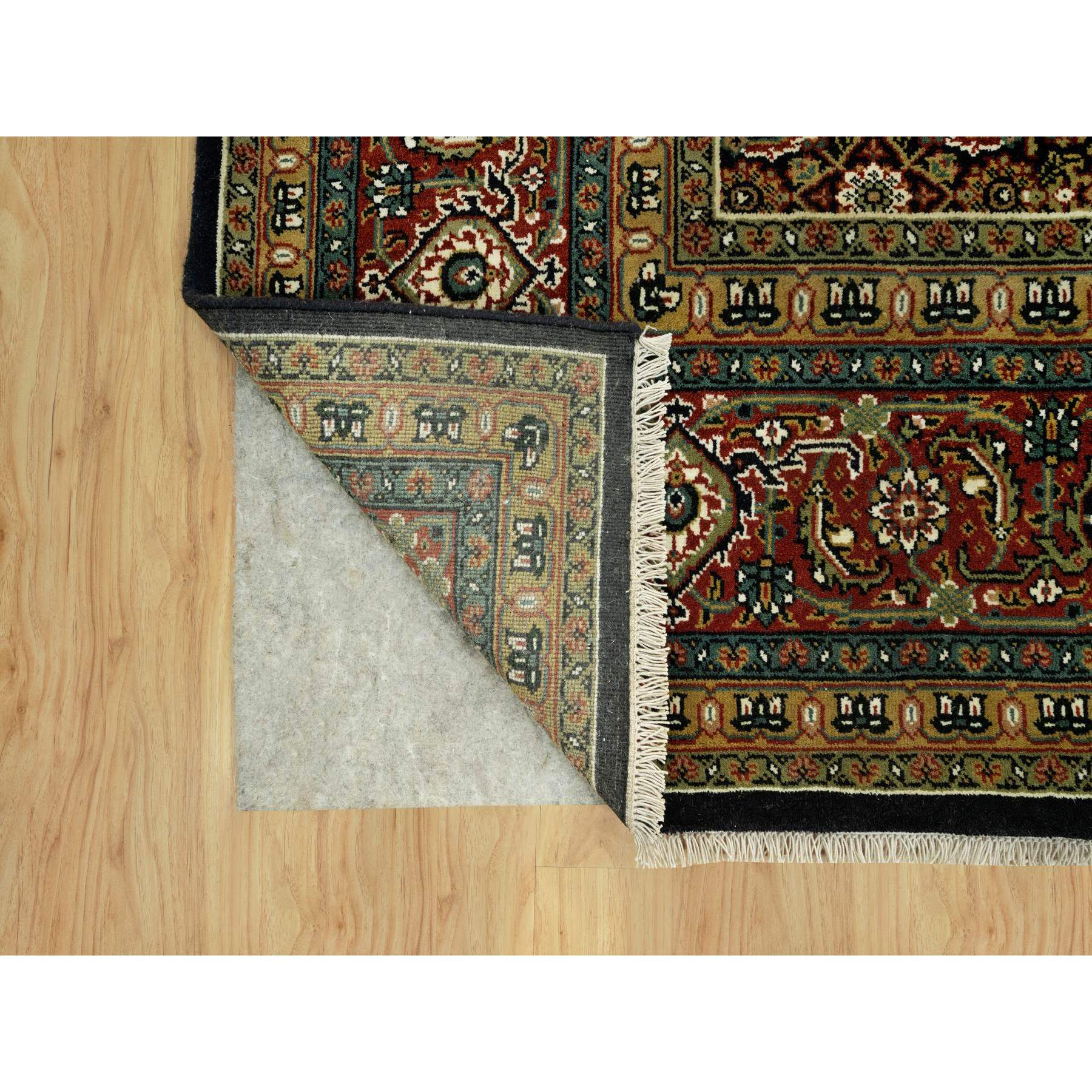 7'10"x10' Anchors Aweigh Blue With Tueson Red Border, Denser Weave, All Over Fish Pattern, Herati Design, Soft and Vibrant Wool, Hand Knotted, Oriental Rug HR90444 - Image 5