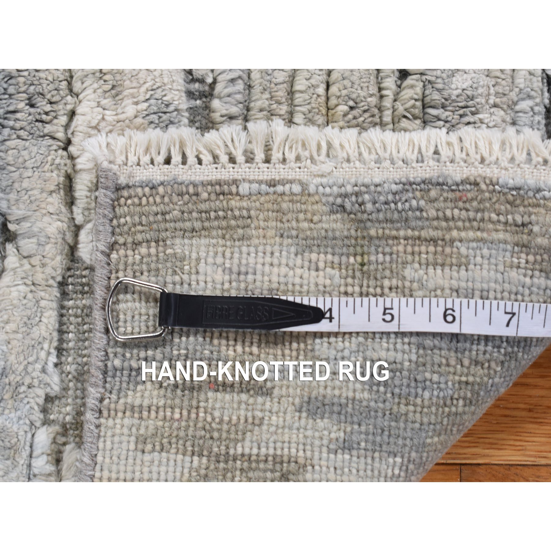 2'x2' Gin Green, Pastel Collection with Natural Colors, Hi-Low Pile, Wool and Pure Silk, Hand Knotted, Square Sample Oriental Rug HR78026 - Image 5