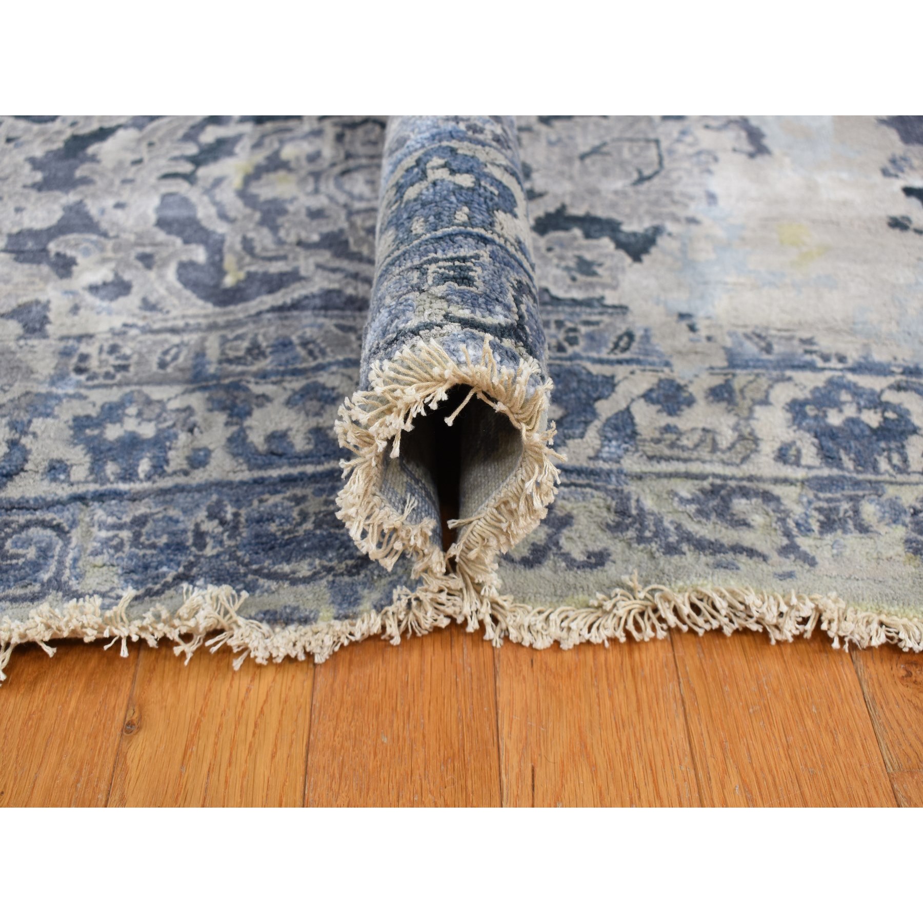 12'x18' Cloud Gray, Broken and Erased Persian Design, Wool with Pure Silk, Hand Knotted, Oversized Oriental Rug HR78038 - Image 5