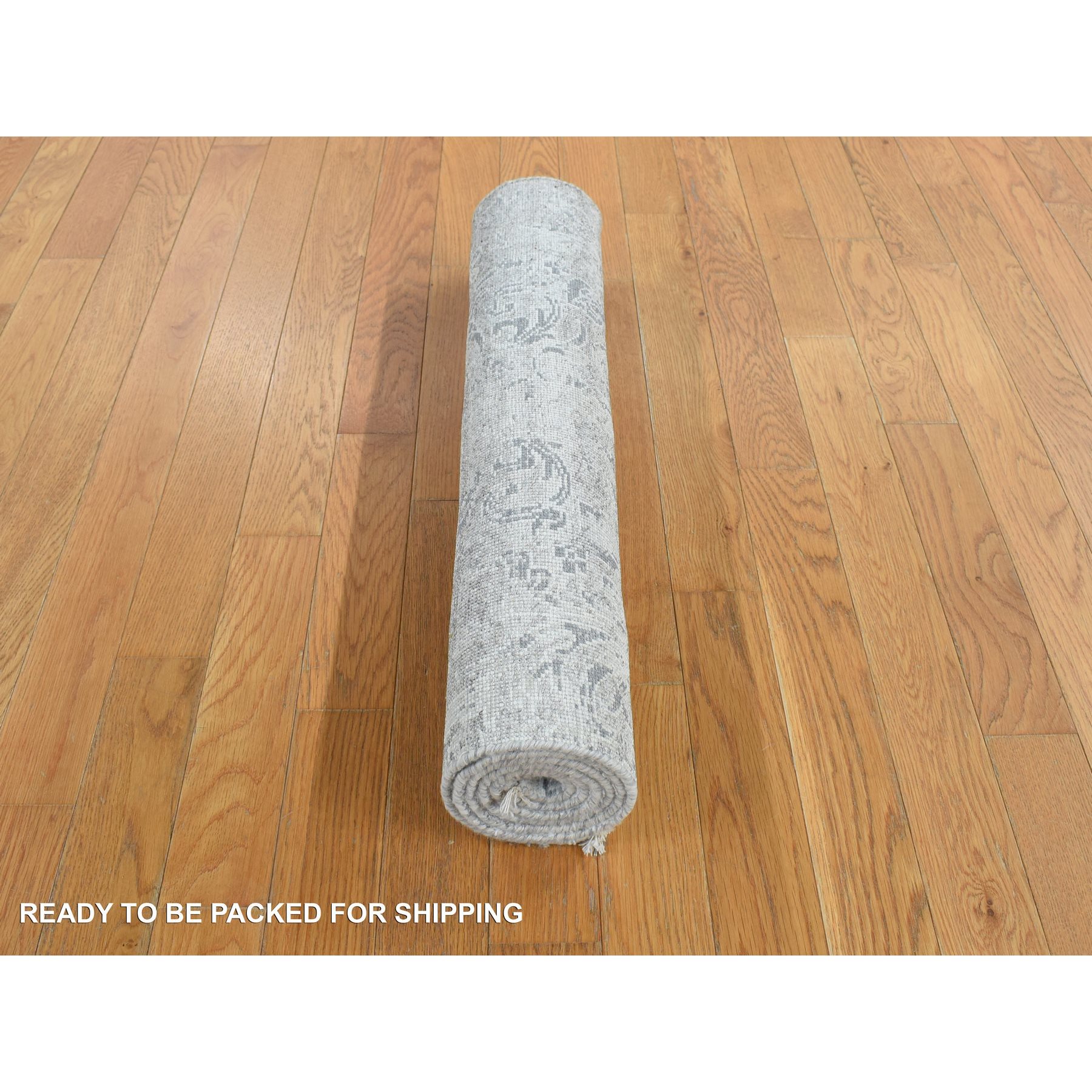 2'7"x5'10" Ash Gray, Hand Knotted, Damask Tone On Tone Design, Wool and Silk, Hi-Lo Pile, Runner Oriental Rug HR78042 - Image 4