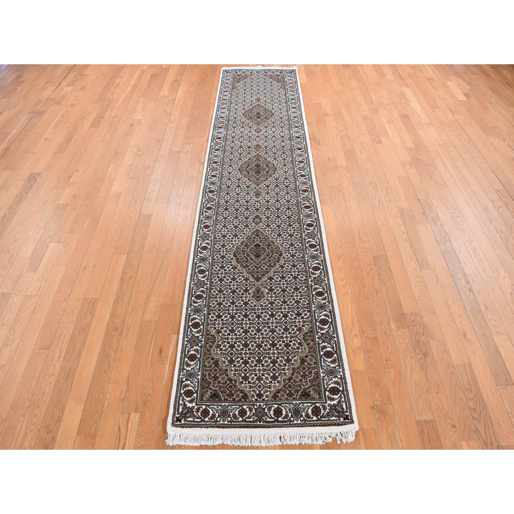 2'7"x11'10" Ivory, Wool and Silk, Tabriz Mahi Medallion Design, Hand Knotted, Runner Oriental Rug HR78068 - Image 2