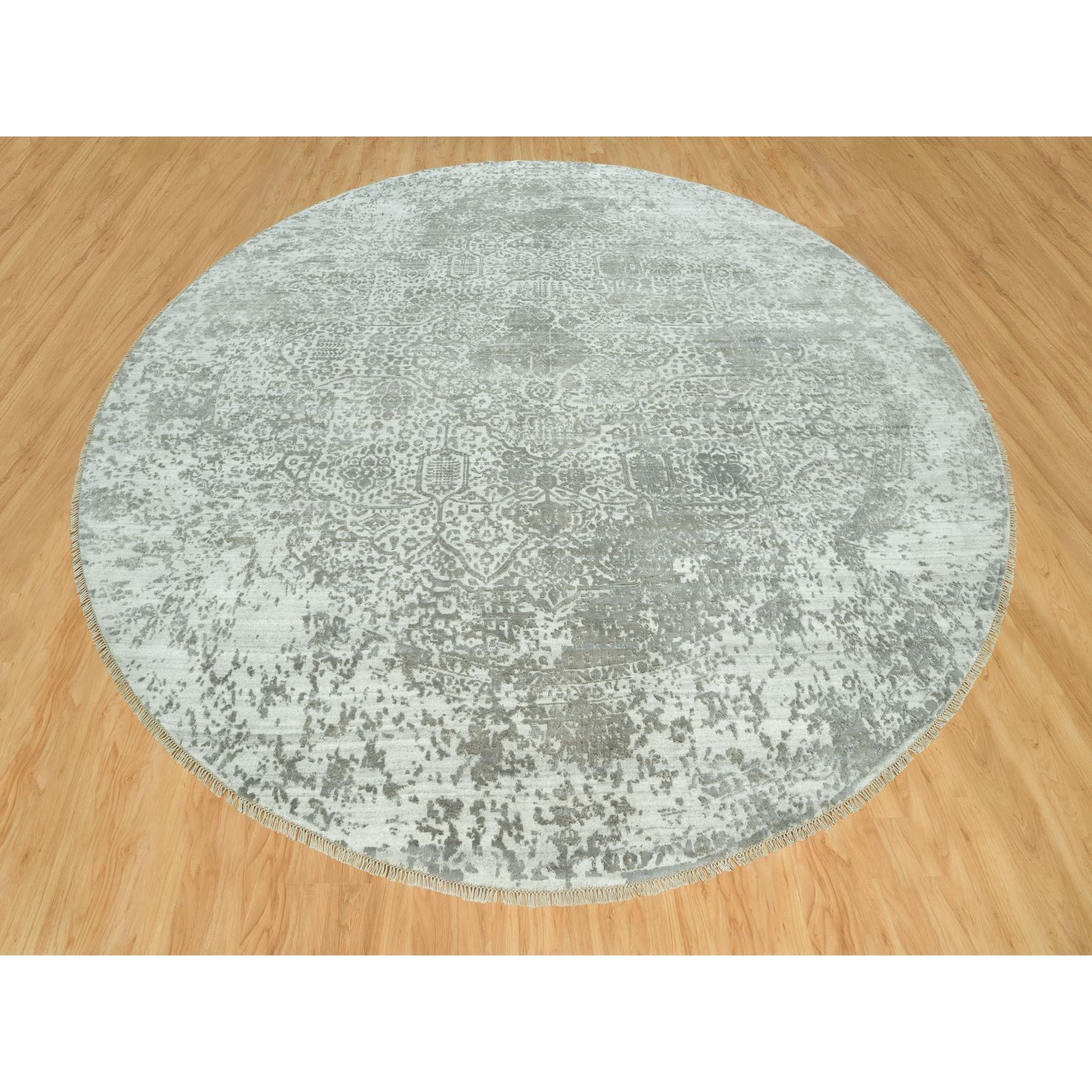 13'10"x13'10" Pale Smoke Gray, Persian Design, Soft to Touch, Denser Weave, Hand Knotted, Wool and Silk, Round Oriental Rug HR90483 - Image 2