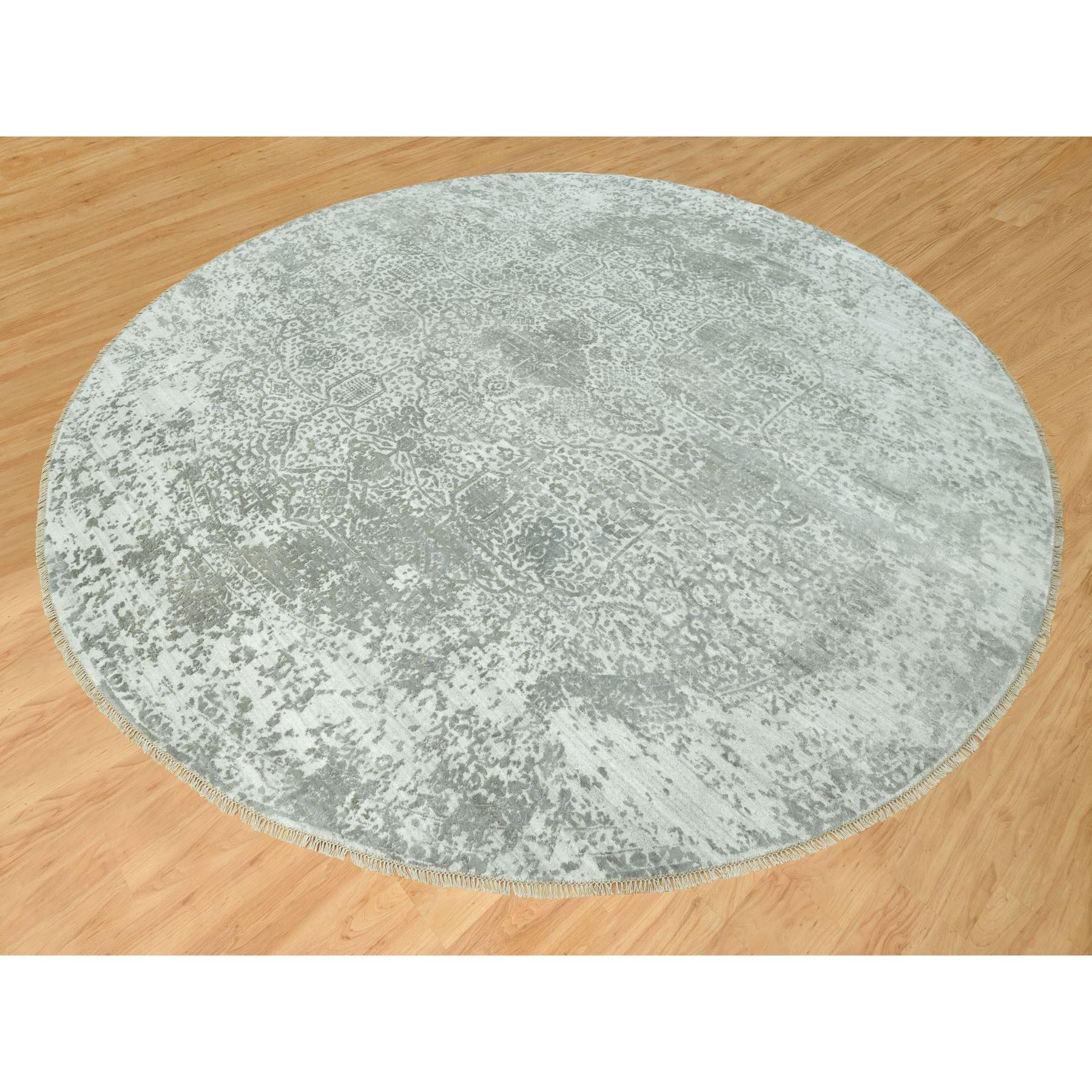 13'10"x13'10" Pale Smoke Gray, Persian Design, Soft to Touch, Denser Weave, Hand Knotted, Wool and Silk, Round Oriental Rug HR90483 - Image 3