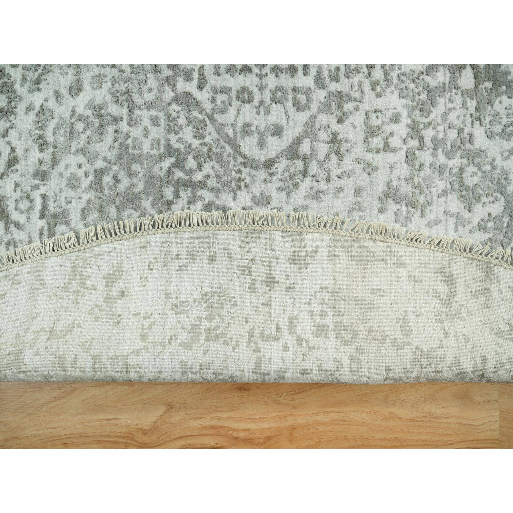 13'10"x13'10" Pale Smoke Gray, Persian Design, Soft to Touch, Denser Weave, Hand Knotted, Wool and Silk, Round Oriental Rug HR90483 - Image 4