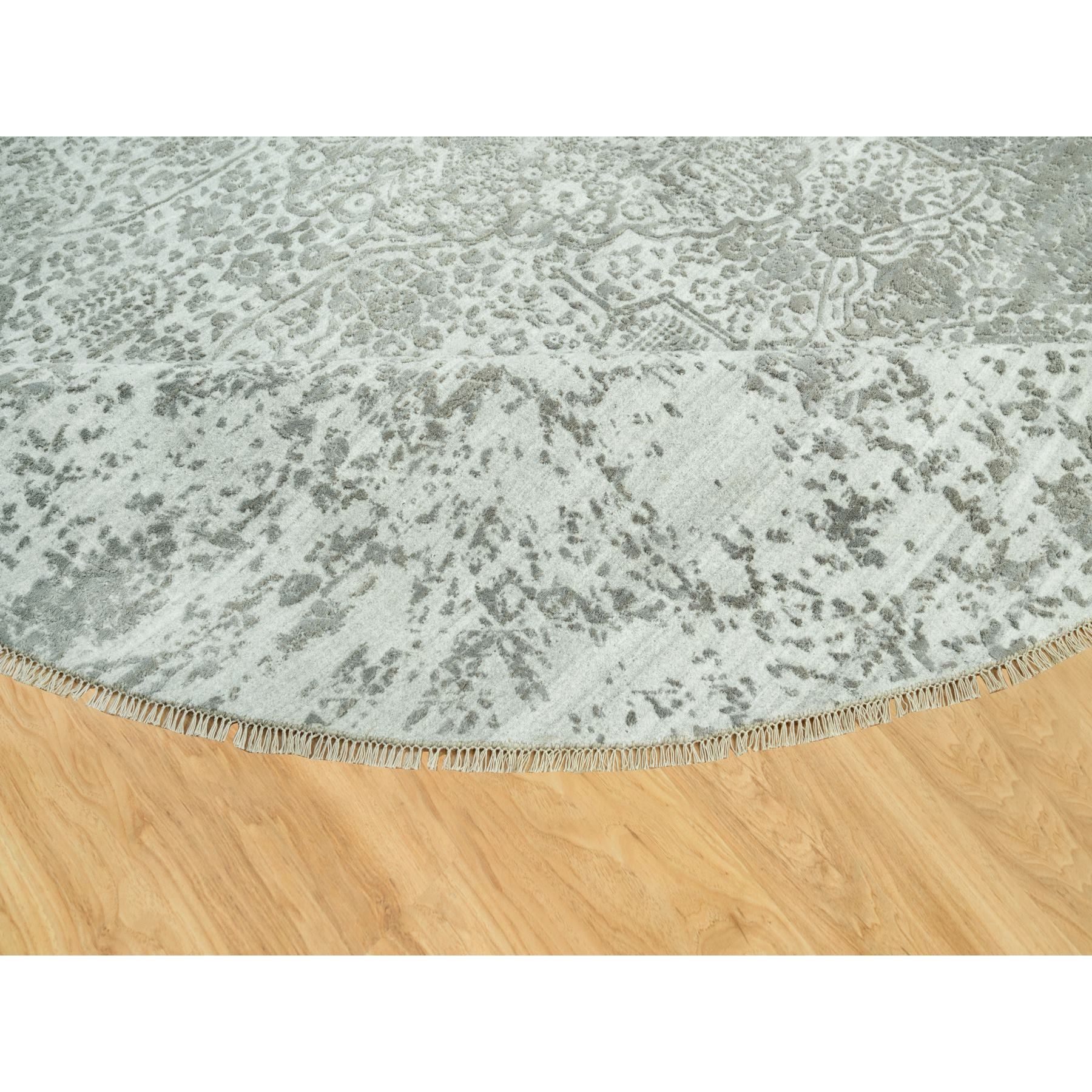 13'10"x13'10" Pale Smoke Gray, Persian Design, Soft to Touch, Denser Weave, Hand Knotted, Wool and Silk, Round Oriental Rug HR90483 - Image 6