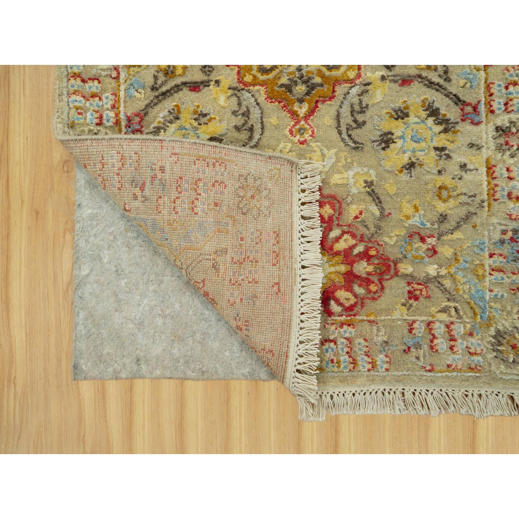 2'3"x3' Parmesan Beige, Wool and Pure Silk, The Sunset Rosettes with Vibrant Colors, Hand Knotted, Soft to Touch, Oriental Rug HR90522 - Image 3