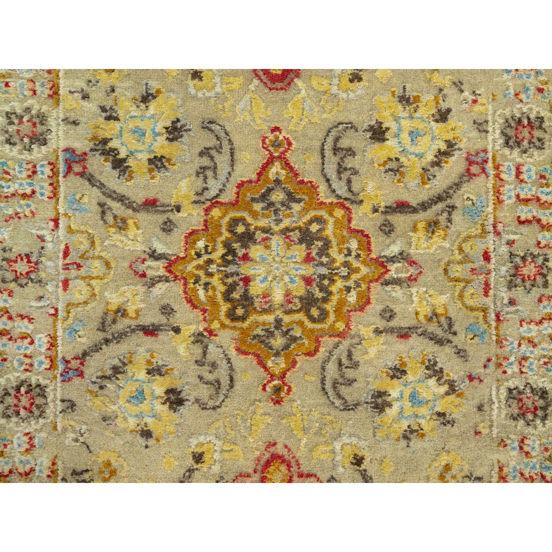2'3"x3' Parmesan Beige, Wool and Pure Silk, The Sunset Rosettes with Vibrant Colors, Hand Knotted, Soft to Touch, Oriental Rug HR90522 - Image 5