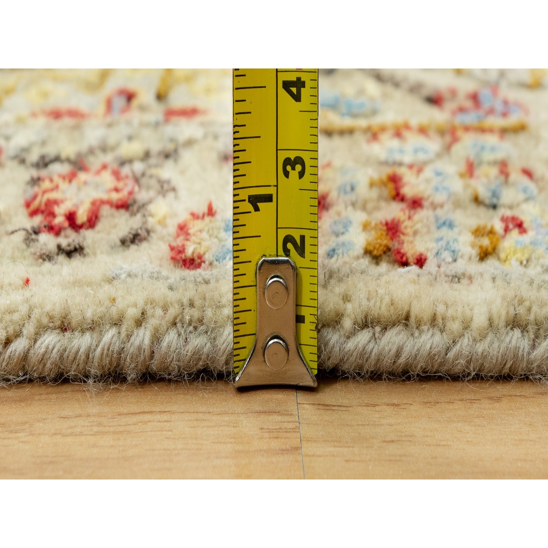 2'3"x3' Parmesan Beige, Wool and Pure Silk, The Sunset Rosettes with Vibrant Colors, Hand Knotted, Soft to Touch, Oriental Rug HR90522 - Image 7