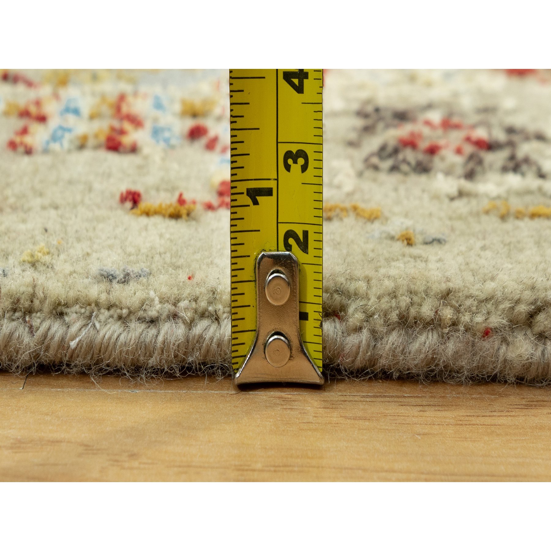 2'8"x6' Dandelion Beige, Hand Knotted, Soft to Touch, The Sunset Rosettes, Vibrant Colors, Wool and Pure Silk, Runner Oriental Rug HR90524 - Image 7