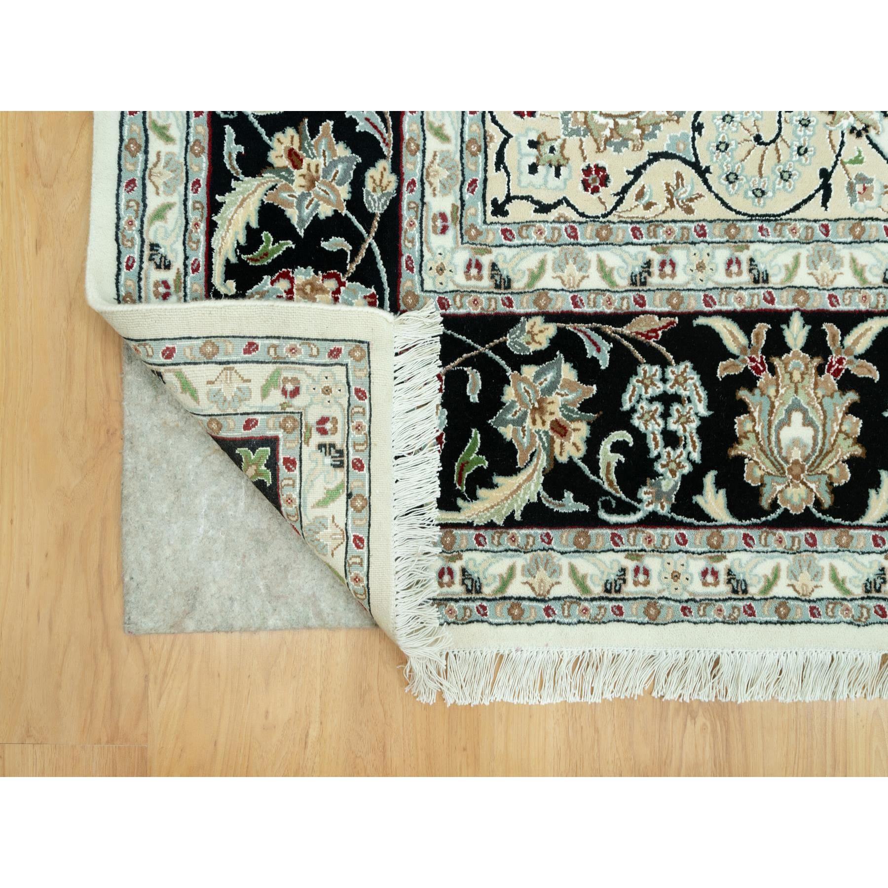 9'x12'2" Snowbound White and Naval Blue, Hand Knotted Densely Woven Nain 250 KPSI Center Medallion Flower Design, 100% Wool, Oriental Rug HR90585 - Image 5