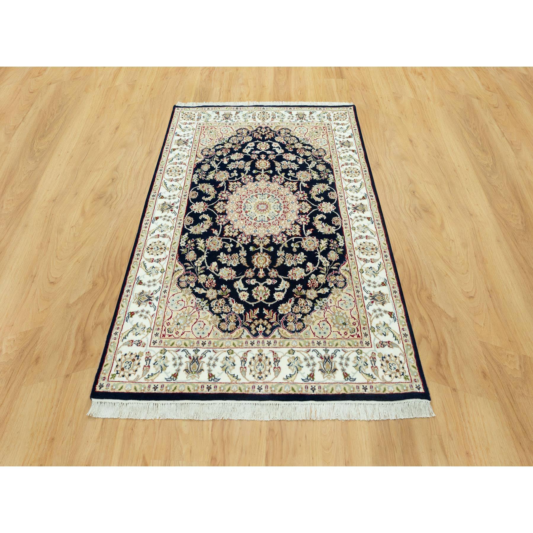 4'3"x6'3" Gale Force Blue, 250 KPSI, Nain Pure Wool Central Medallion Floral Design Denser Weave, Hand Knotted, Oriental Rug HR90619 - Image 2