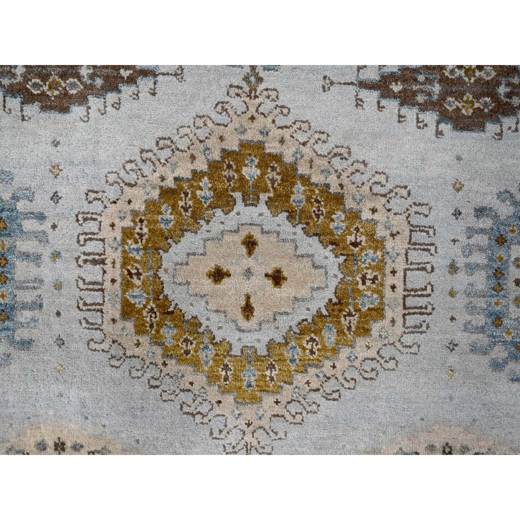 6'x6' Oyster Gray, Persian 100% Wool Village Inspired Geometric Diamond Pattern, Denser Weave, Hand Knotted Vegetable Dyes, Round Oriental Rug HR84922 - Image 5