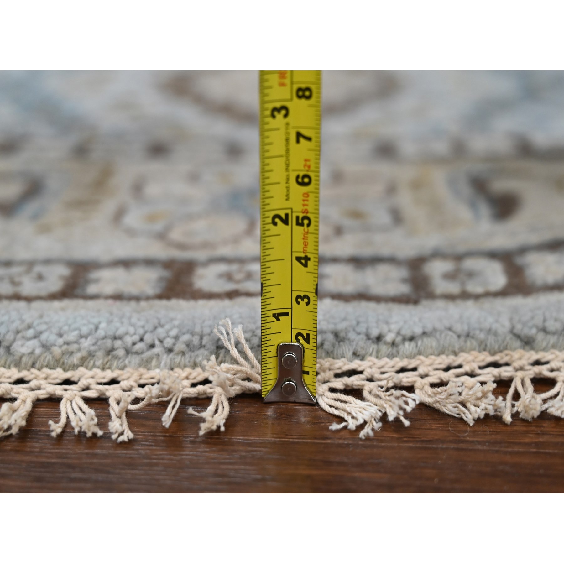 6'x6' Oyster Gray, Persian 100% Wool Village Inspired Geometric Diamond Pattern, Denser Weave, Hand Knotted Vegetable Dyes, Round Oriental Rug HR84922 - Image 7