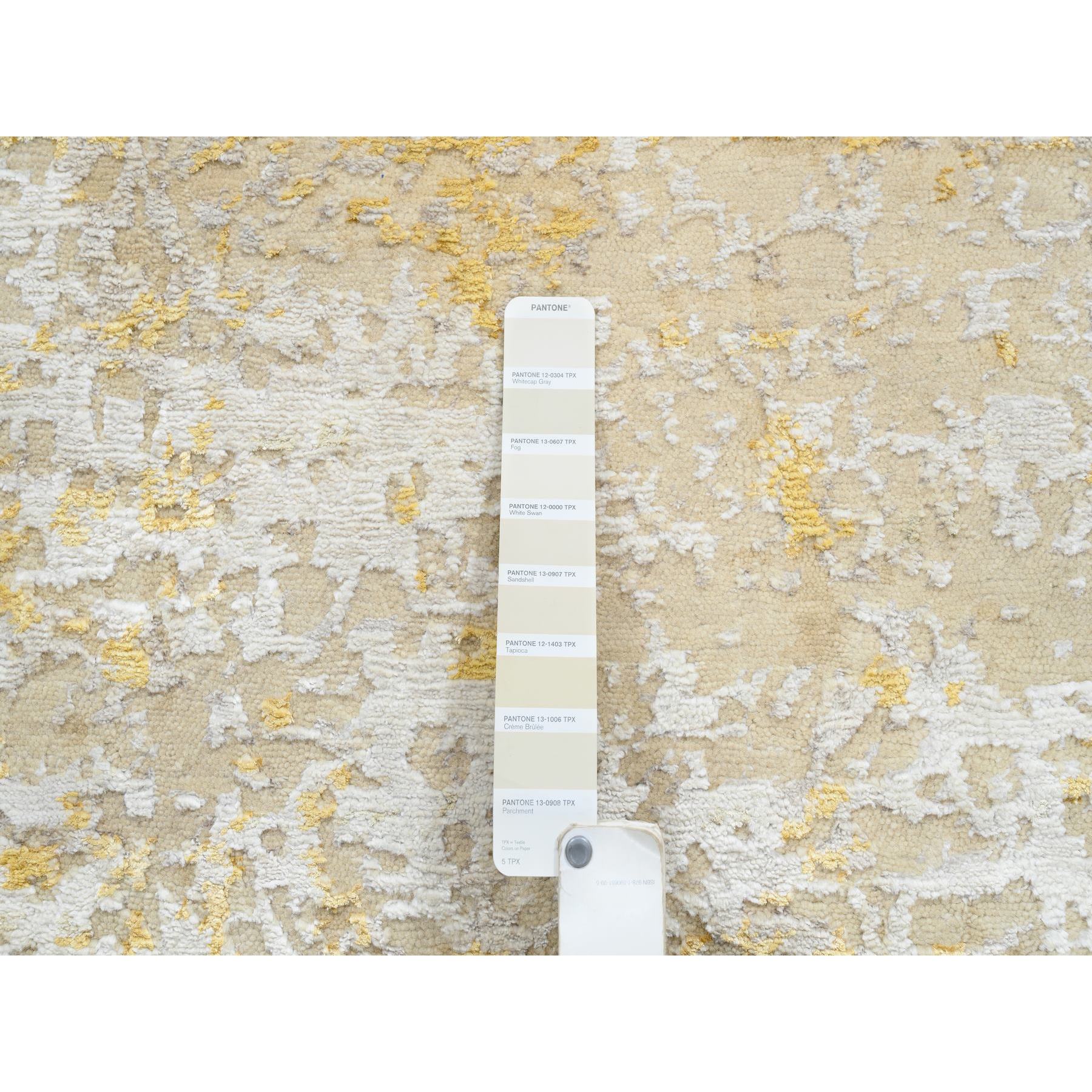 2'x2'9" Gold-Cream Hand Knotted Abstract Design, Hi-Low Pile, Wool and Silk Mat Oriental Rug HR64344 - Image 4