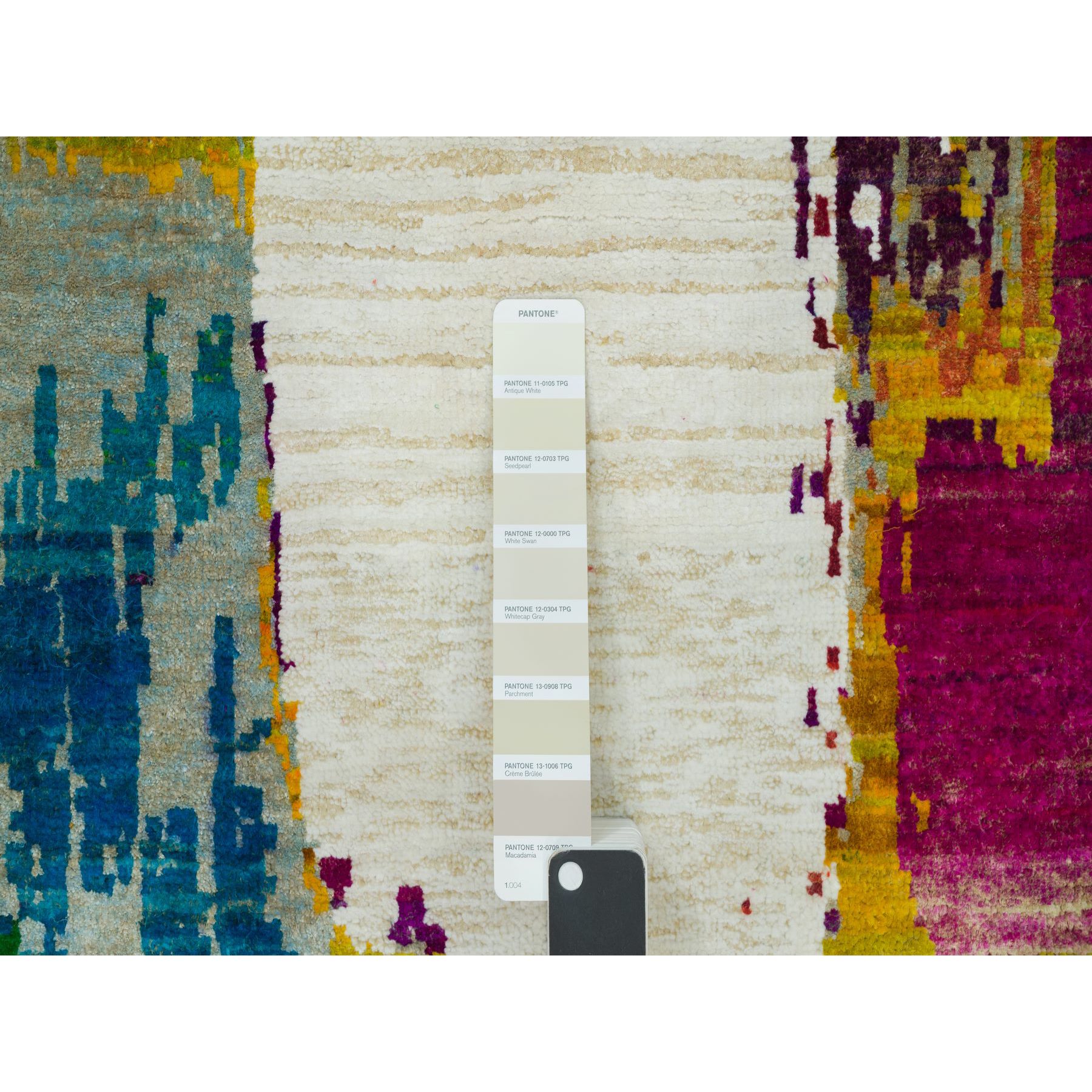 6'1"x9' Sandstone Ivory, Hand Knotted Modern Abstract Motifs Painter's Brush Strokes, Wool and Sari Silk, Oriental Rug HR90234 - Image 7