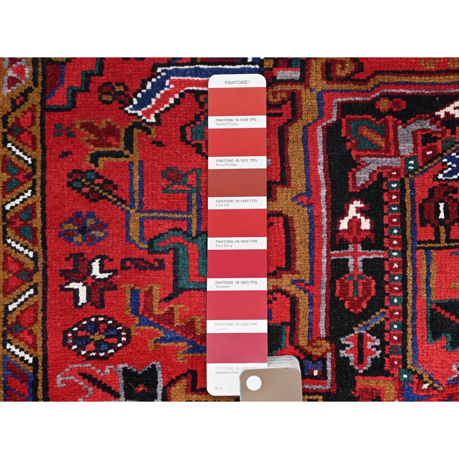 8'7"x10'10" Pomegranate Red, Hand Knotted Evenly Worn Pure Wool, Old Persian Heriz, Good condition, Sides and Ends Professionally Secured and Cleaned, Sheared Low, Oriental Rug HR100 - Image 8