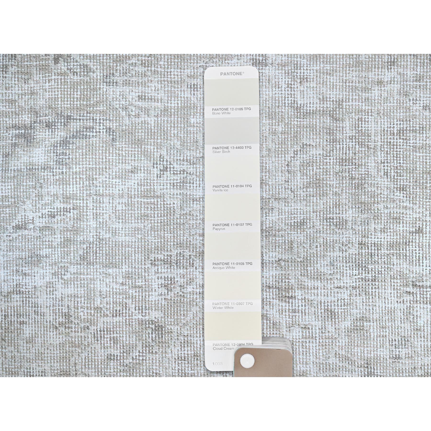 4'x6'2" Alabaster White, Organic Wool, Evenly Worn, Cropped Thin, Mint Condition, Ends Secured Professionally, Clean, Persian Vintage Oriental Rug HR235 - Image 4