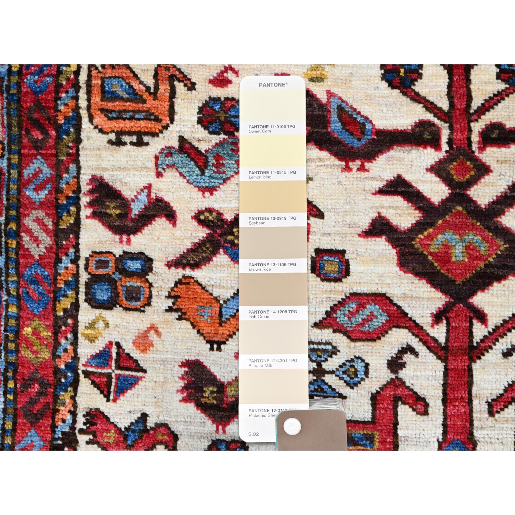 3'8"x5'4" Swiss Coffee White with Quilt Blue Border, Hand Knotted Vibrant Wool, Turkish Knot With All Over Small Birds Figurines, Denser Weave Natural Dyes, Oriental Rug HR86988 - Image 4