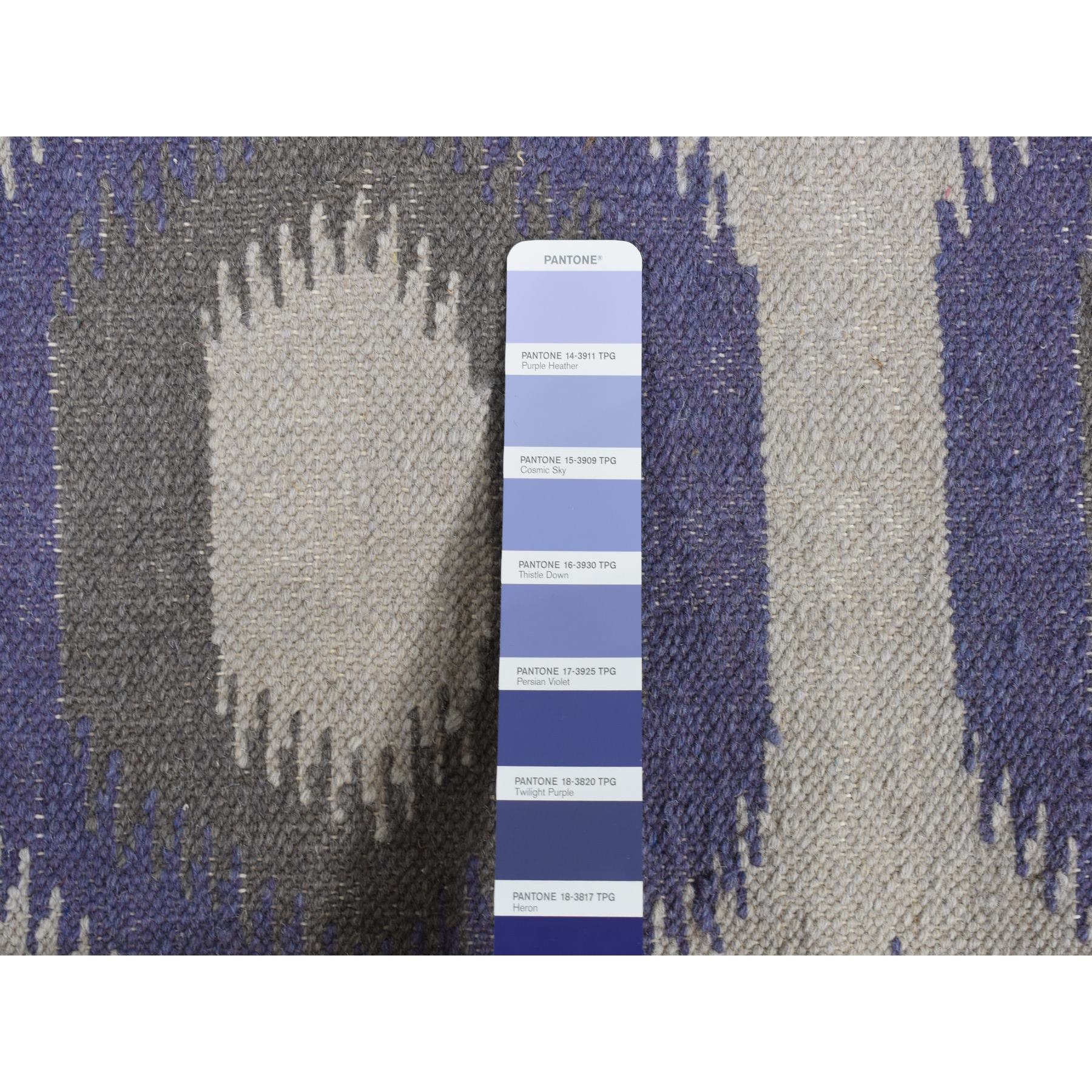 8'10''x12'2'' Beige with a mix of Purple, Flat Weave, Durie Kilim with Geometric Pattern, Reversible, Pure Wool, Hand Woven, Oriental Rug HR87869 - Image 7